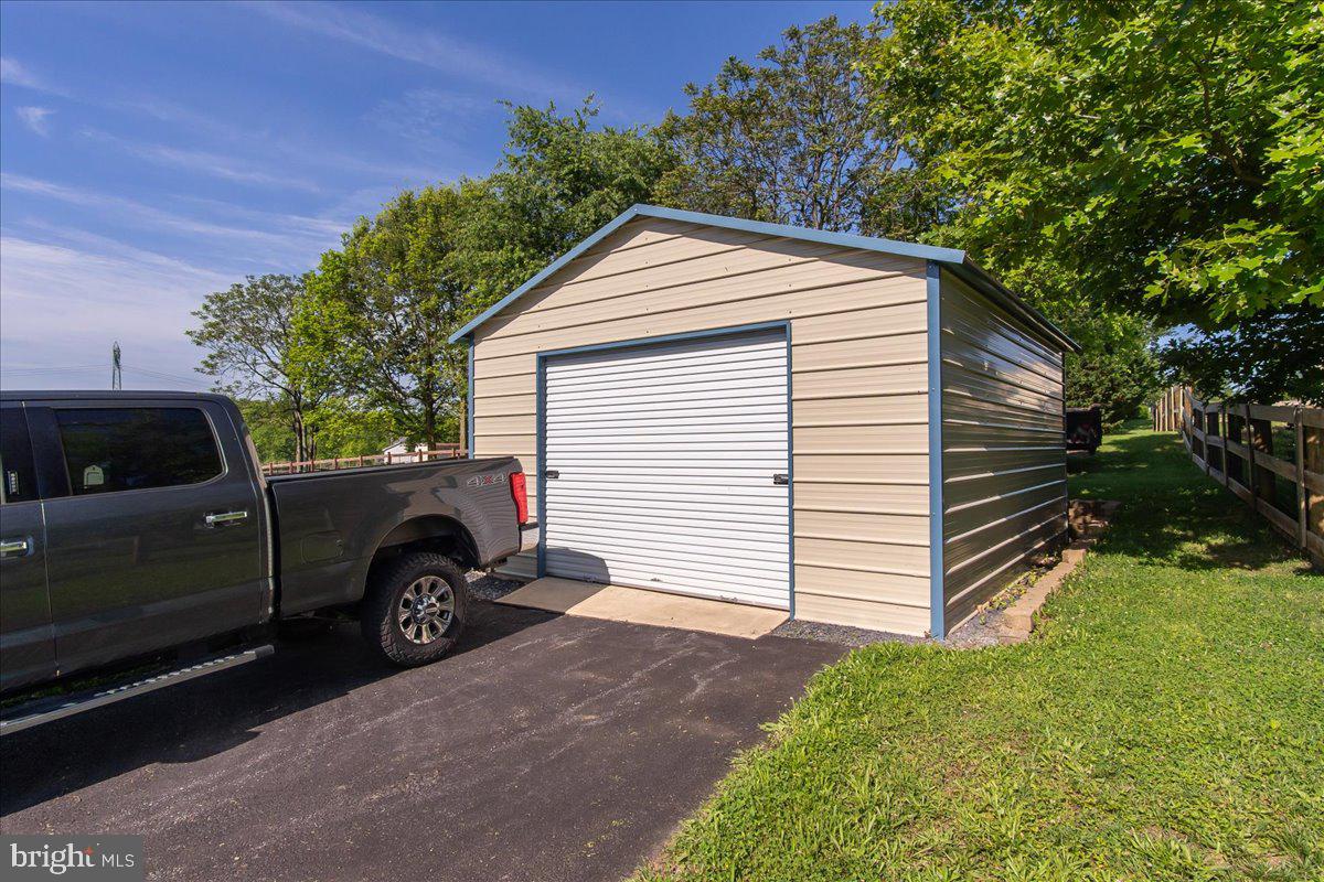 CROWN POINTE NORTH - Residential