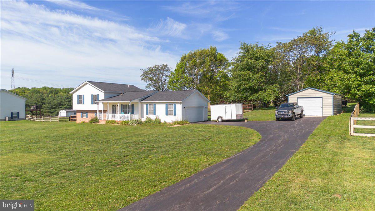 CROWN POINTE NORTH - Residential