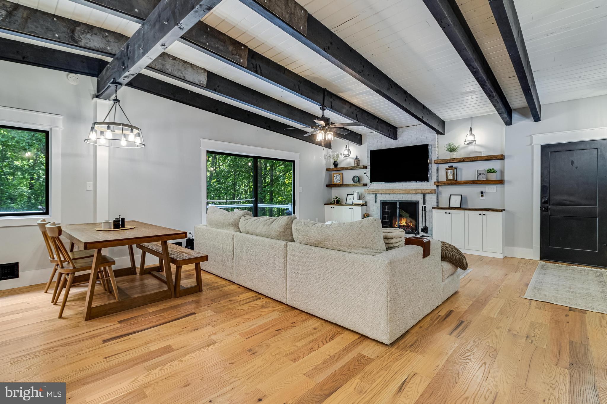 RUSTIC HILLS - Residential
