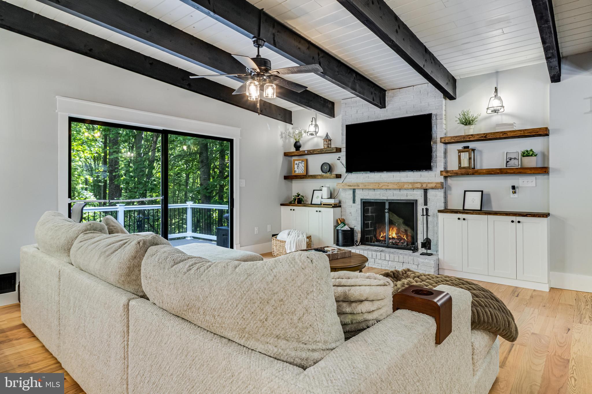 RUSTIC HILLS - Residential