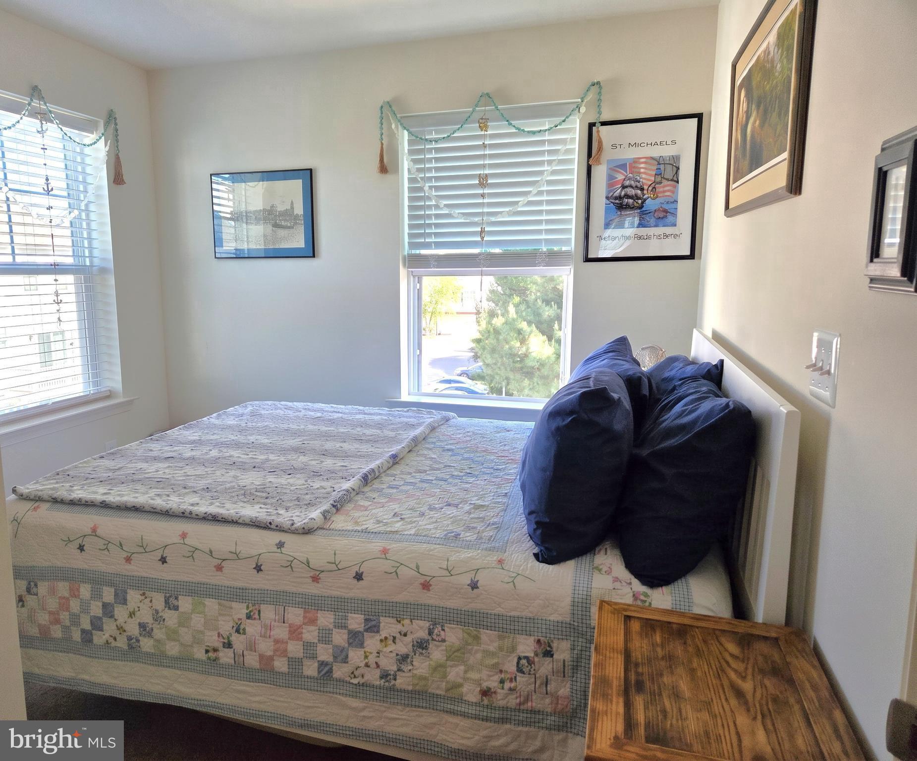 DEEP HARBOUR - Residential