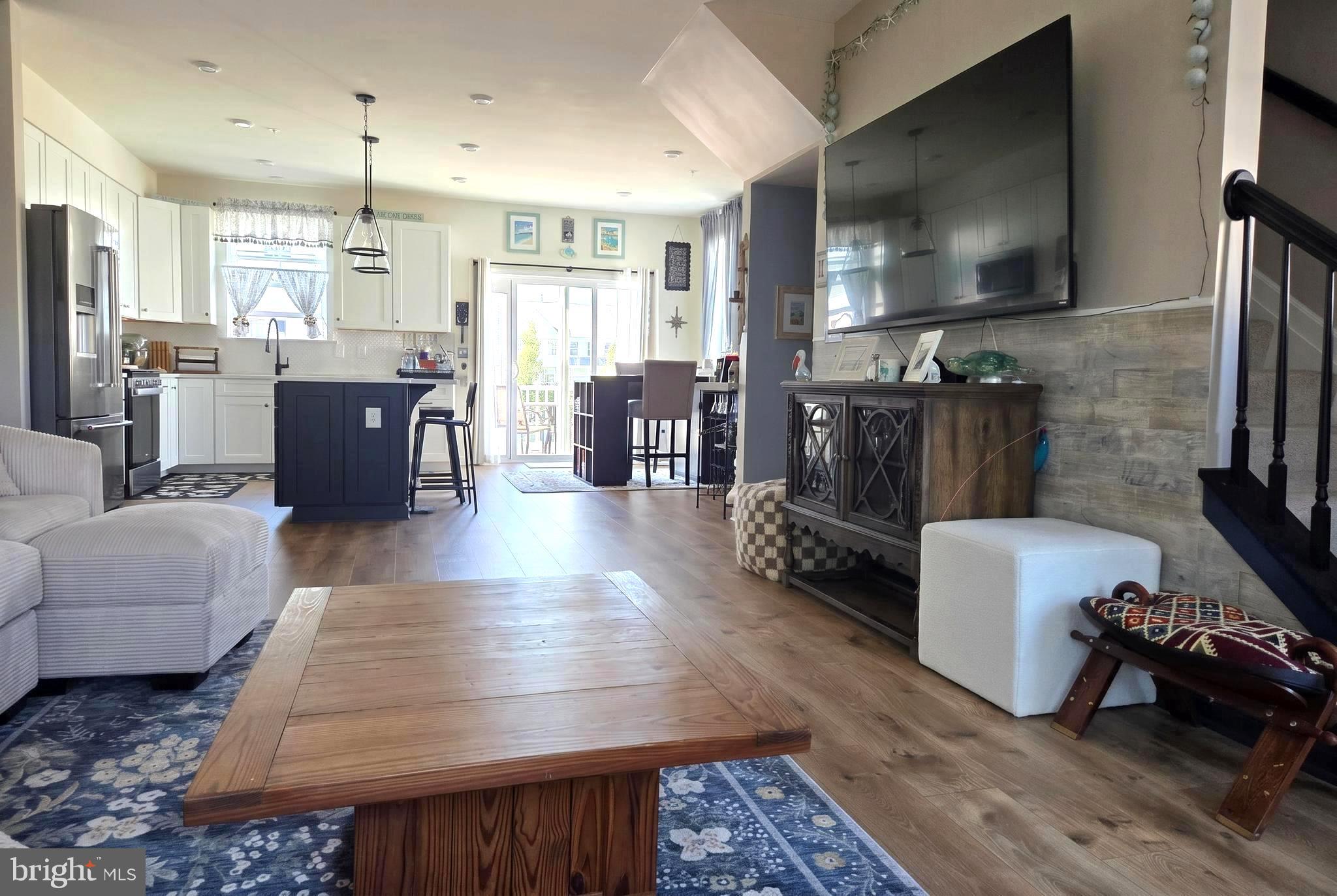 DEEP HARBOUR - Residential