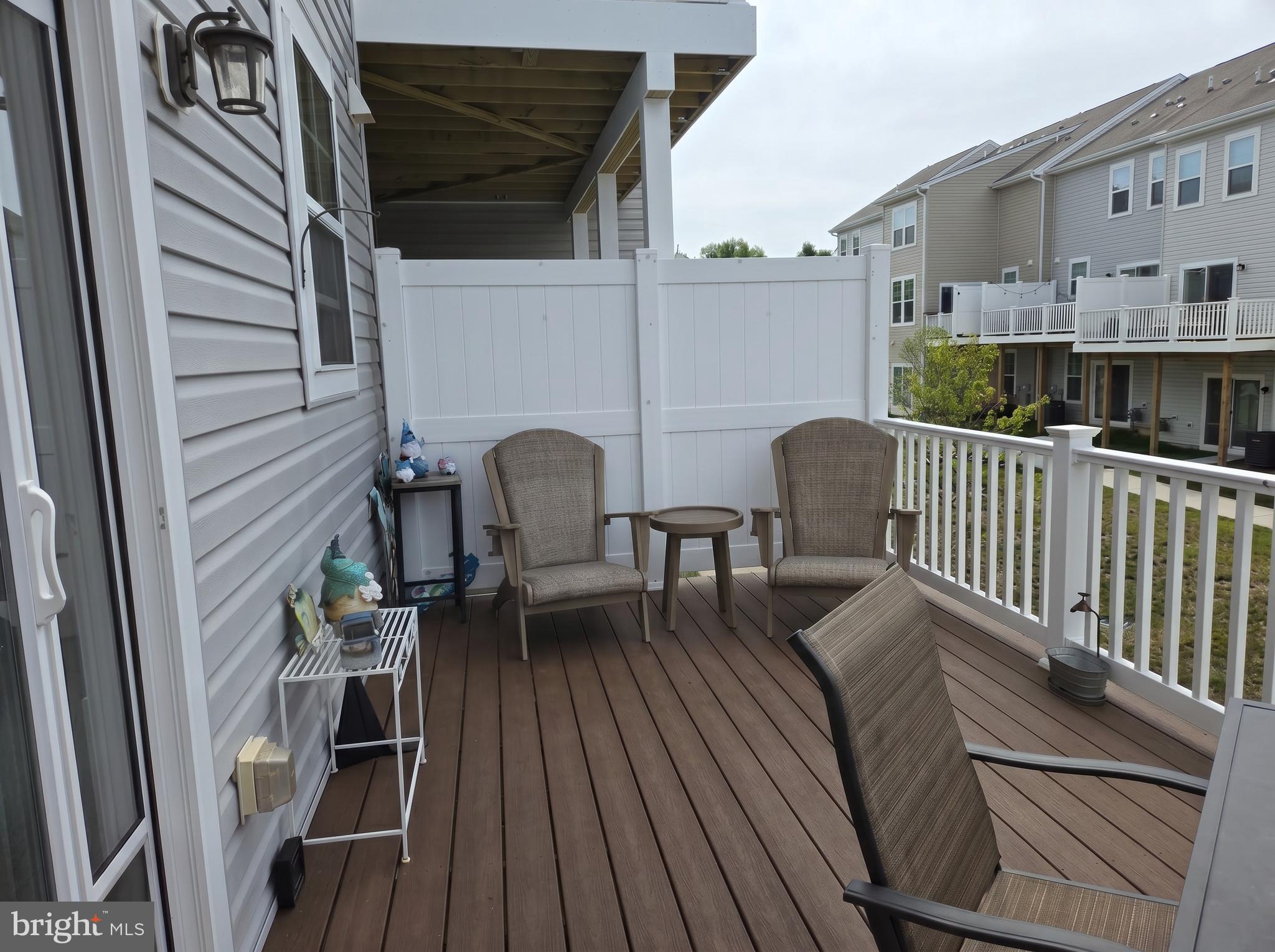 DEEP HARBOUR - Residential