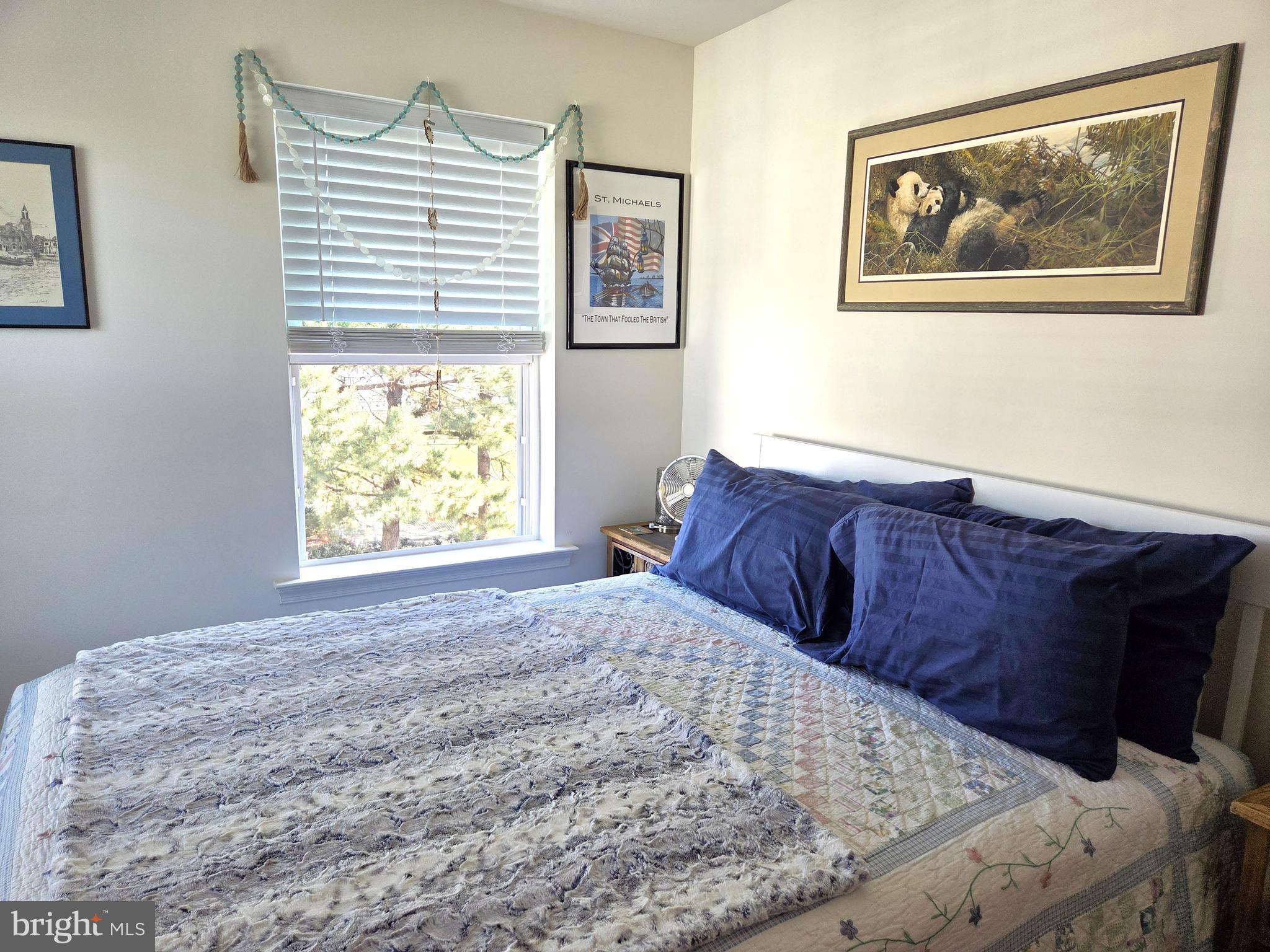 DEEP HARBOUR - Residential