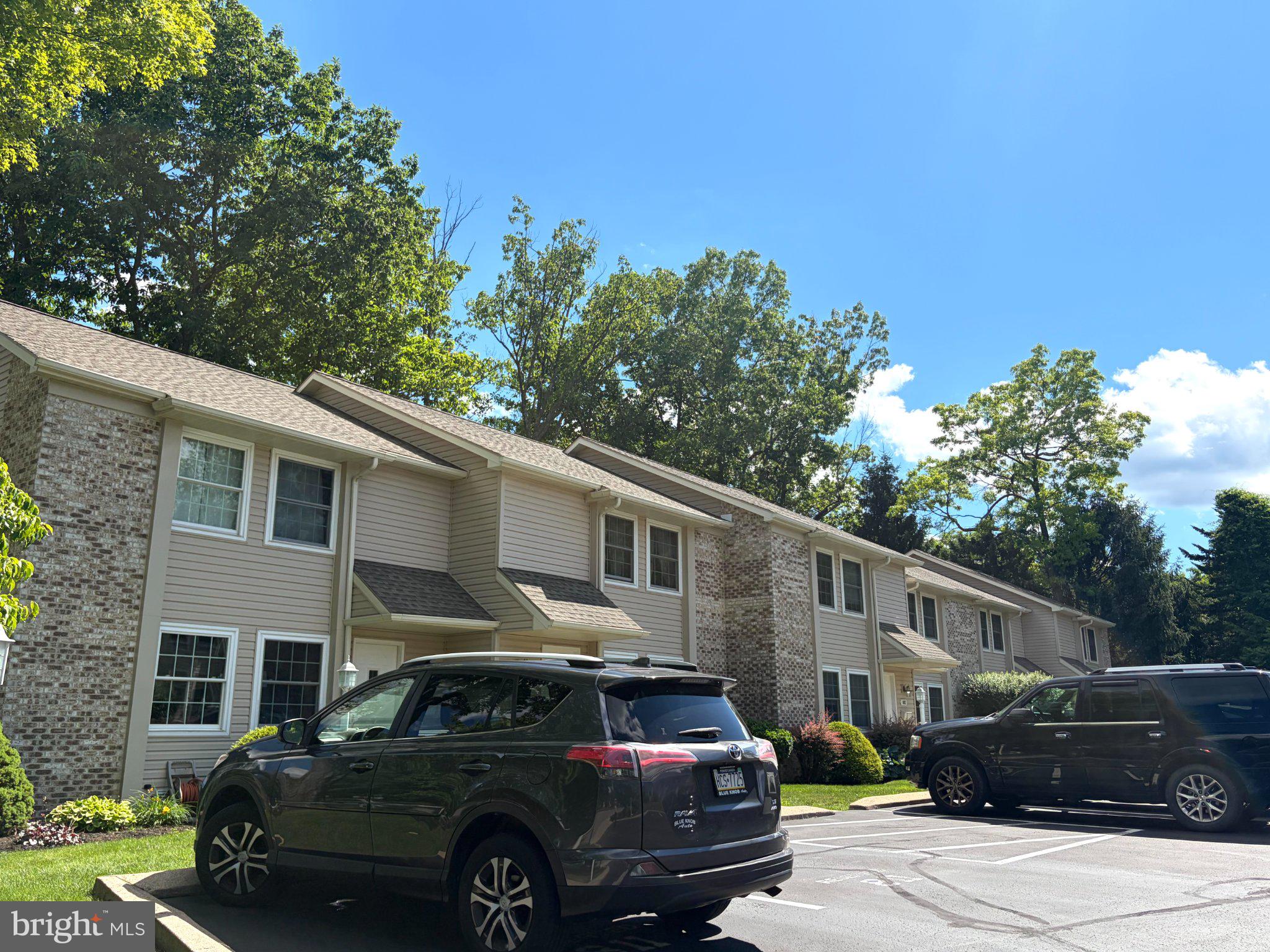 MAPLEWOOD TOWNHOUSES - Residential
