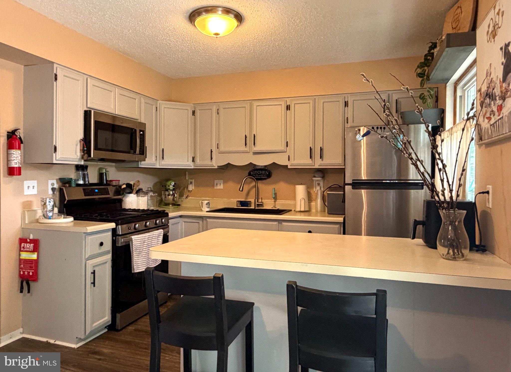 MAPLEWOOD TOWNHOUSES - Residential