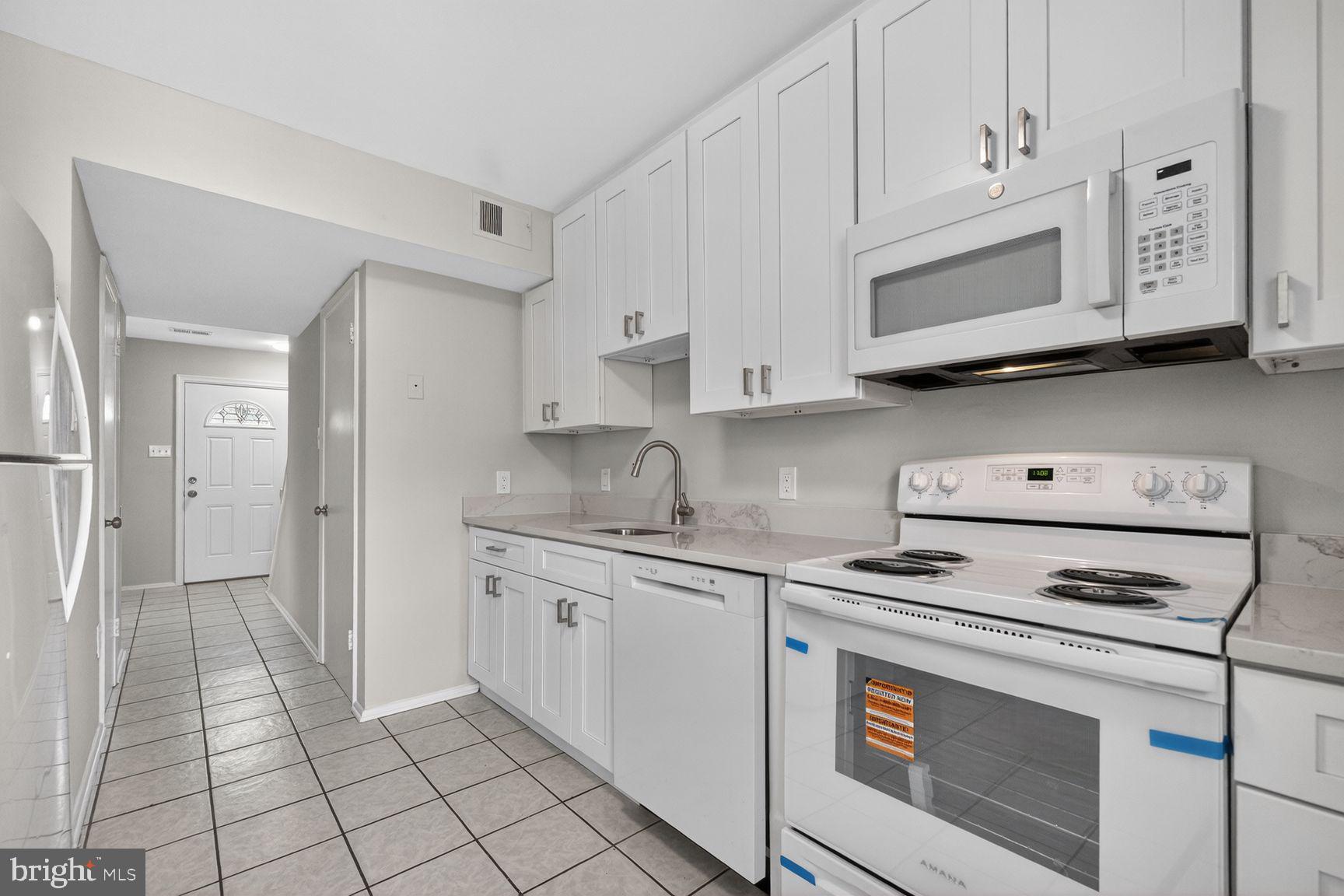 ROCKSHIRE TOWNHOMES - Residential