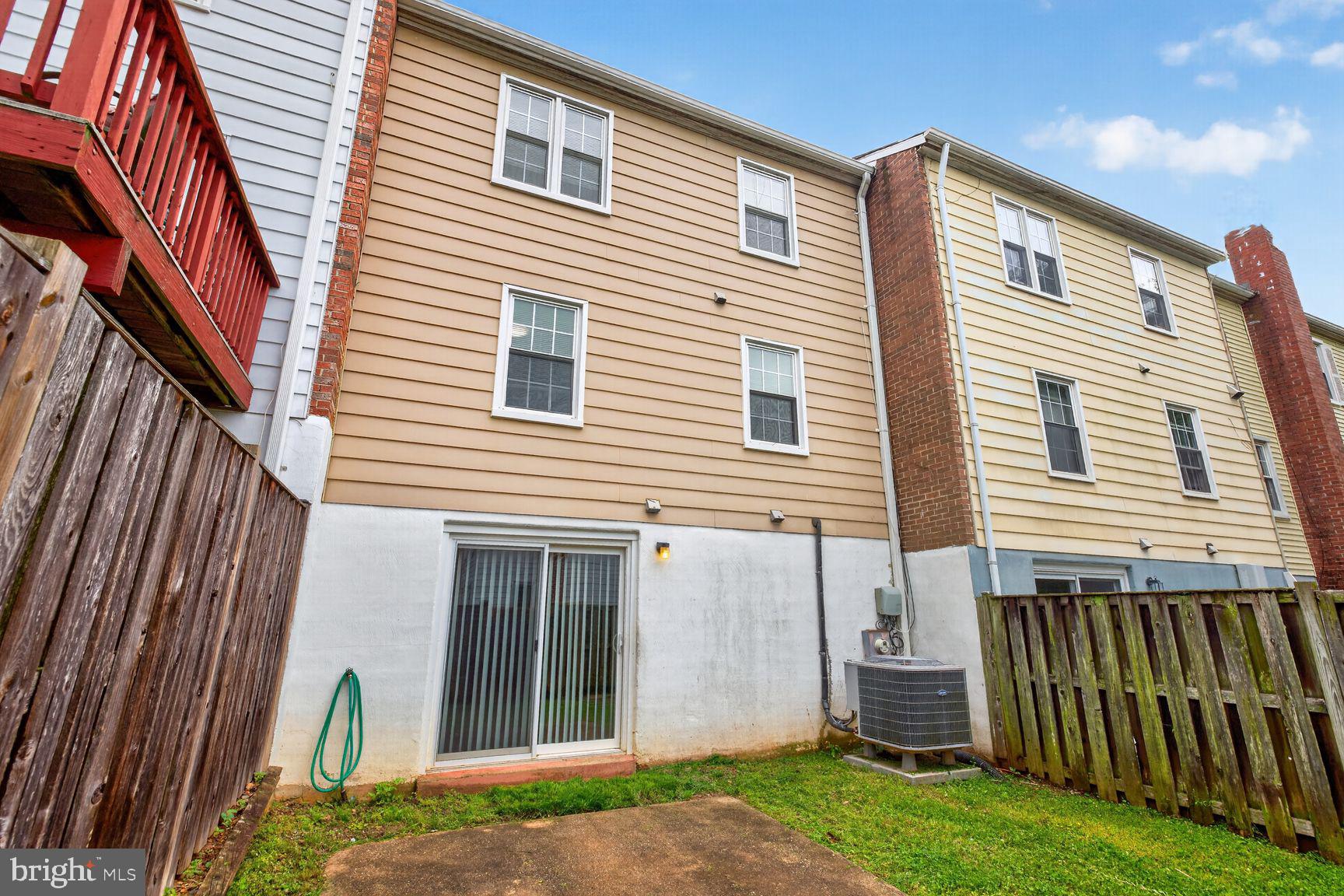 ROCKSHIRE TOWNHOMES - Residential