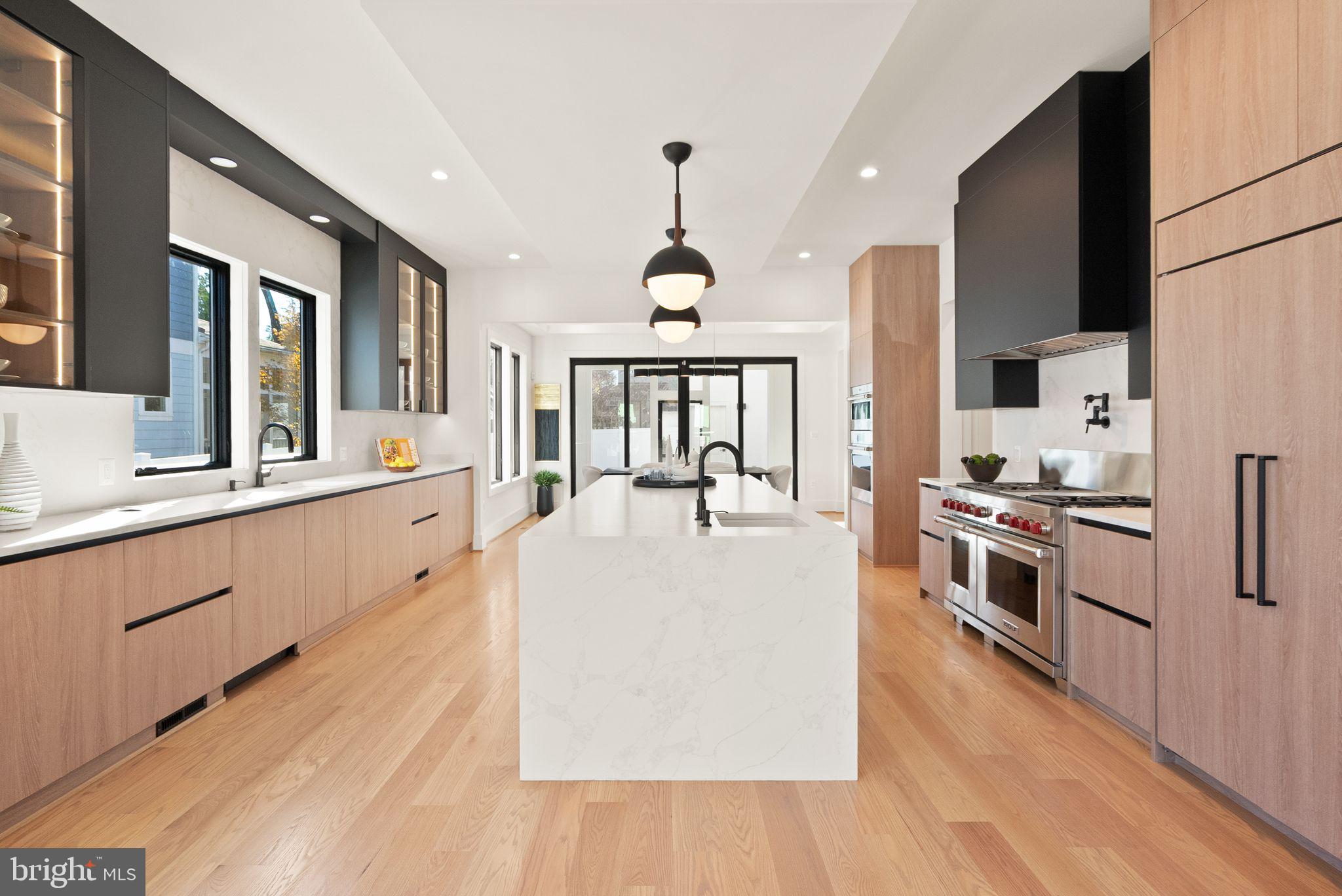 CLARENDON - Residential