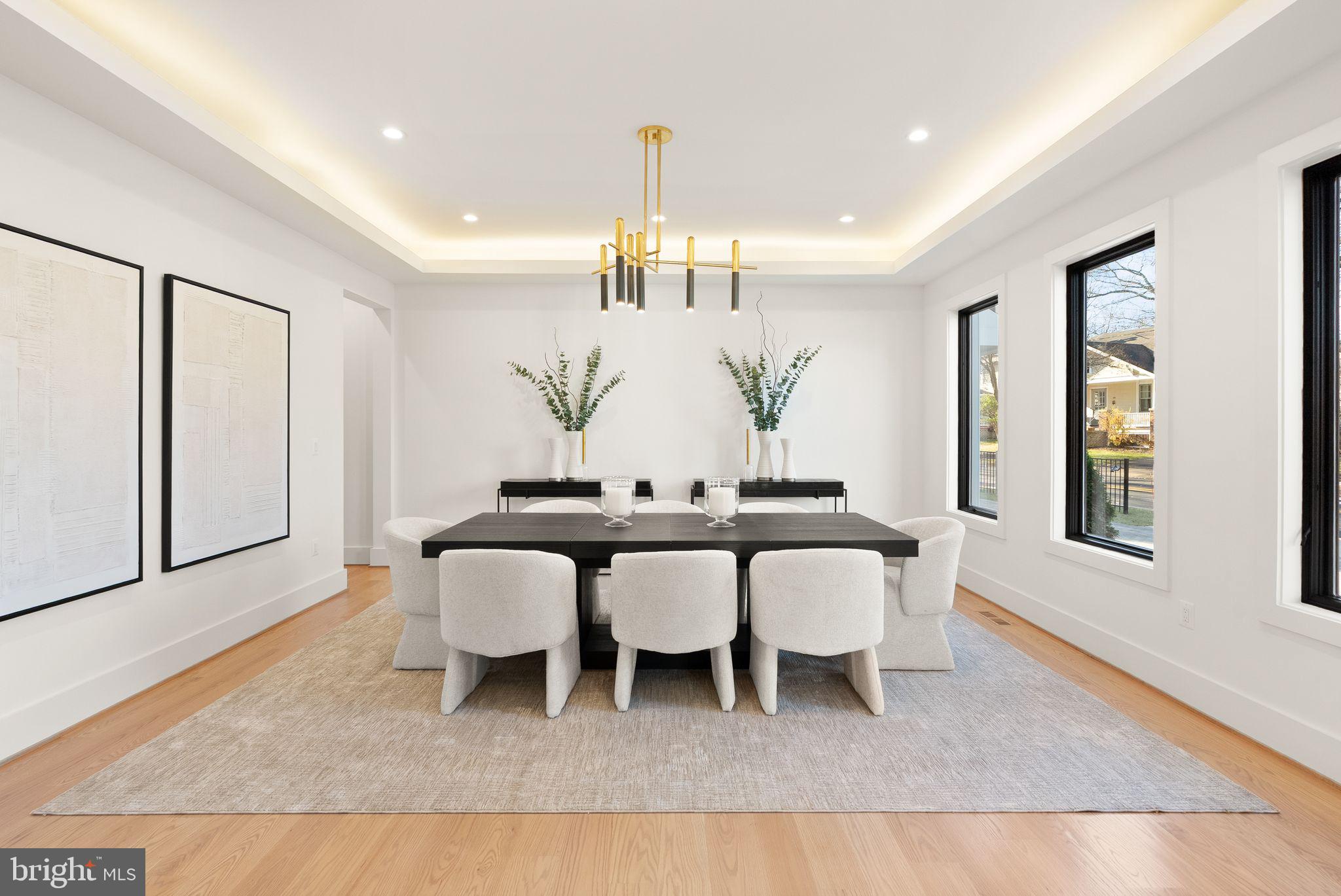 CLARENDON - Residential