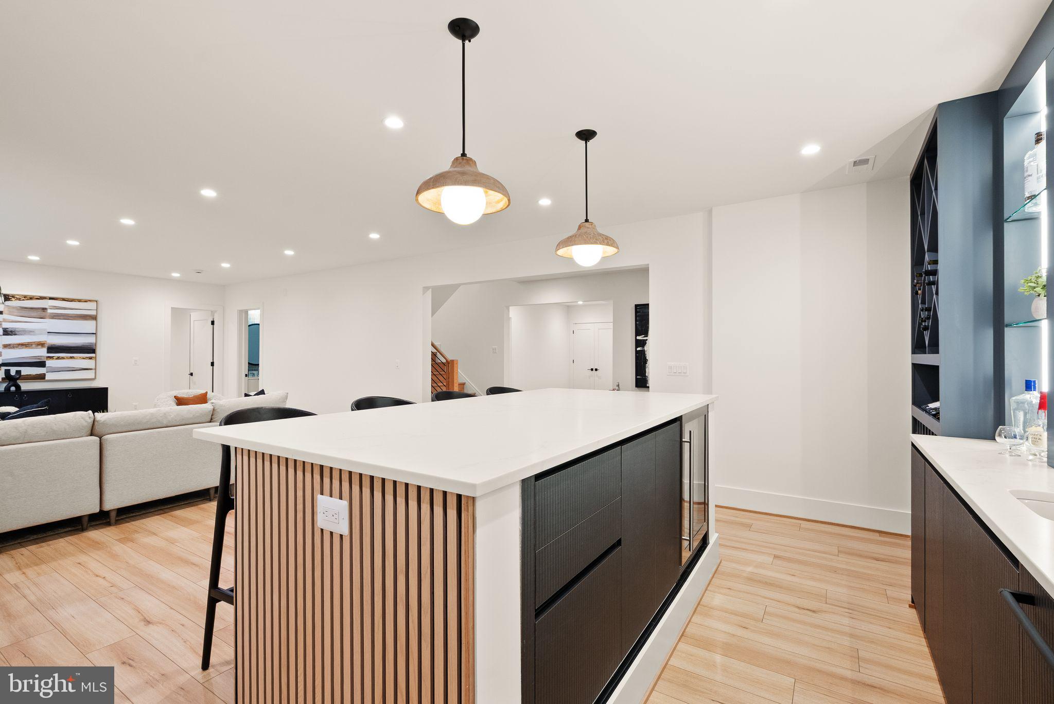 CLARENDON - Residential