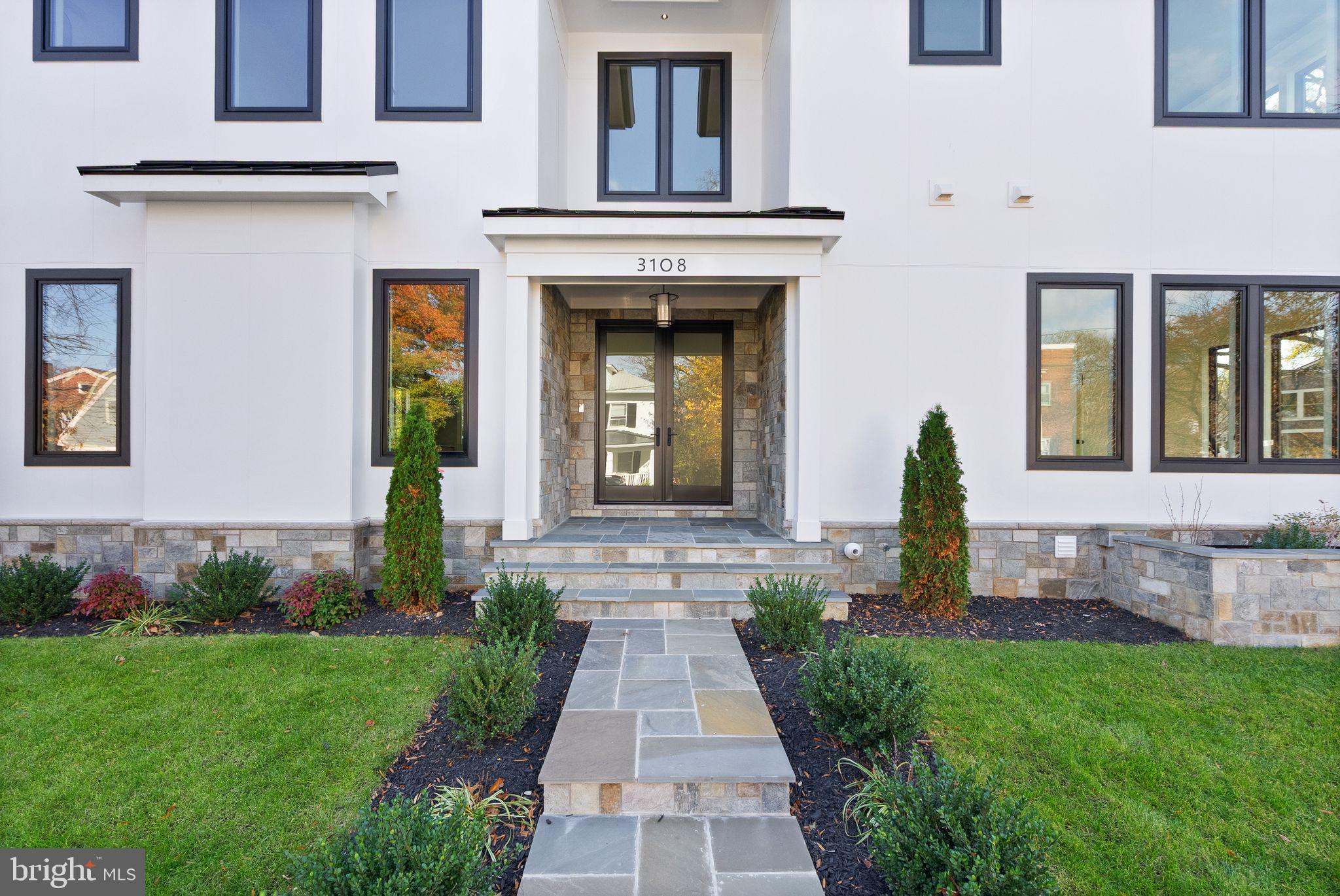 CLARENDON - Residential