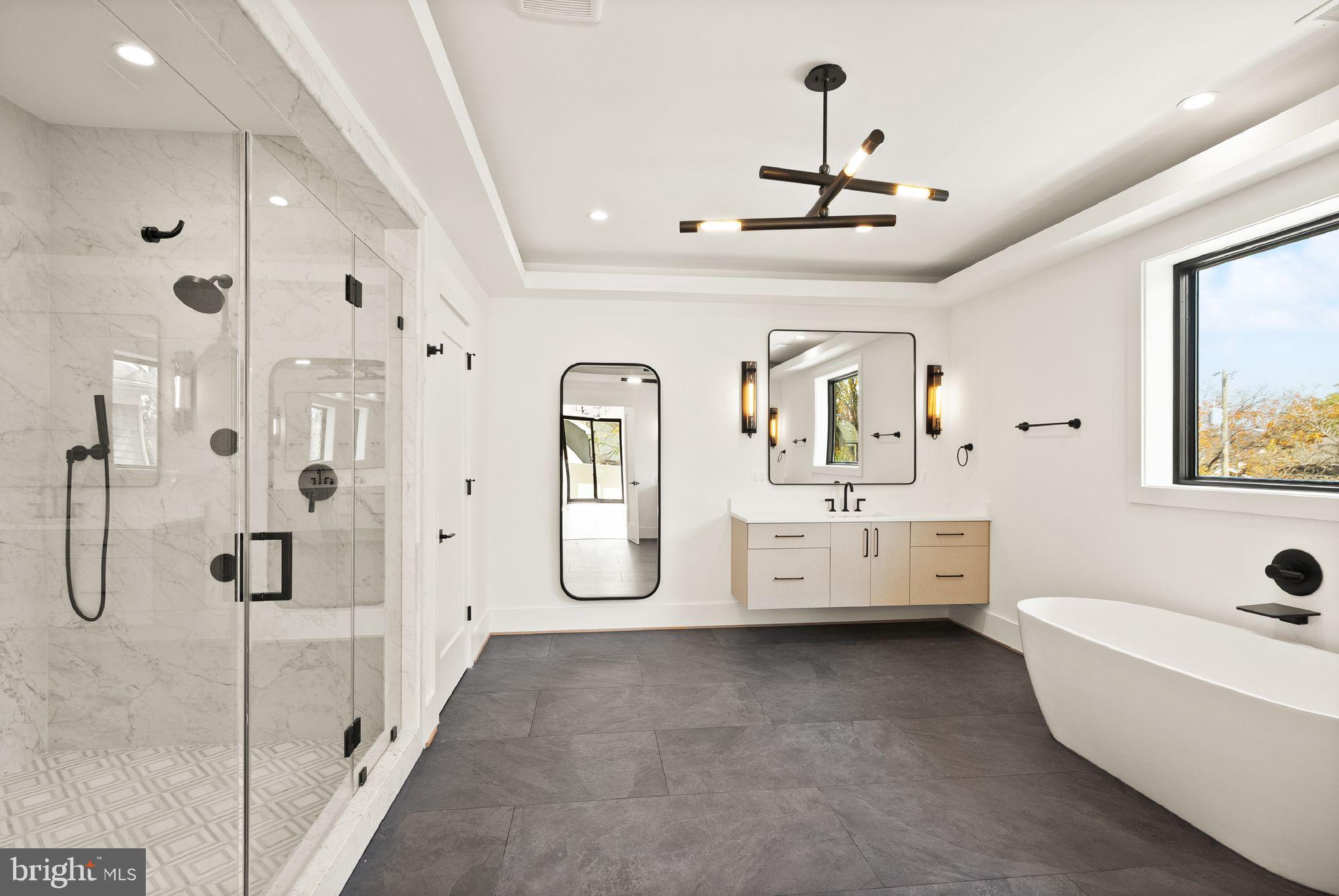 CLARENDON - Residential