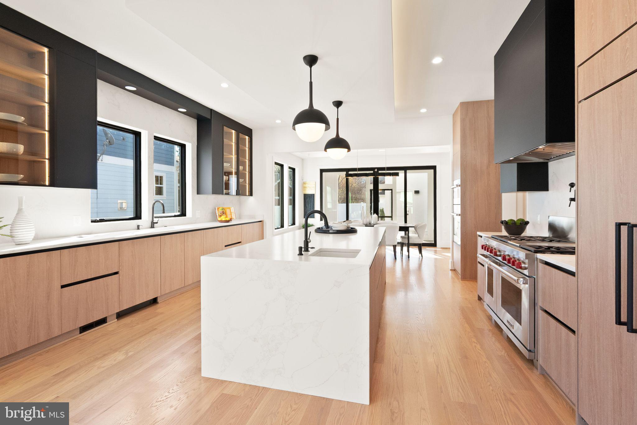 CLARENDON - Residential