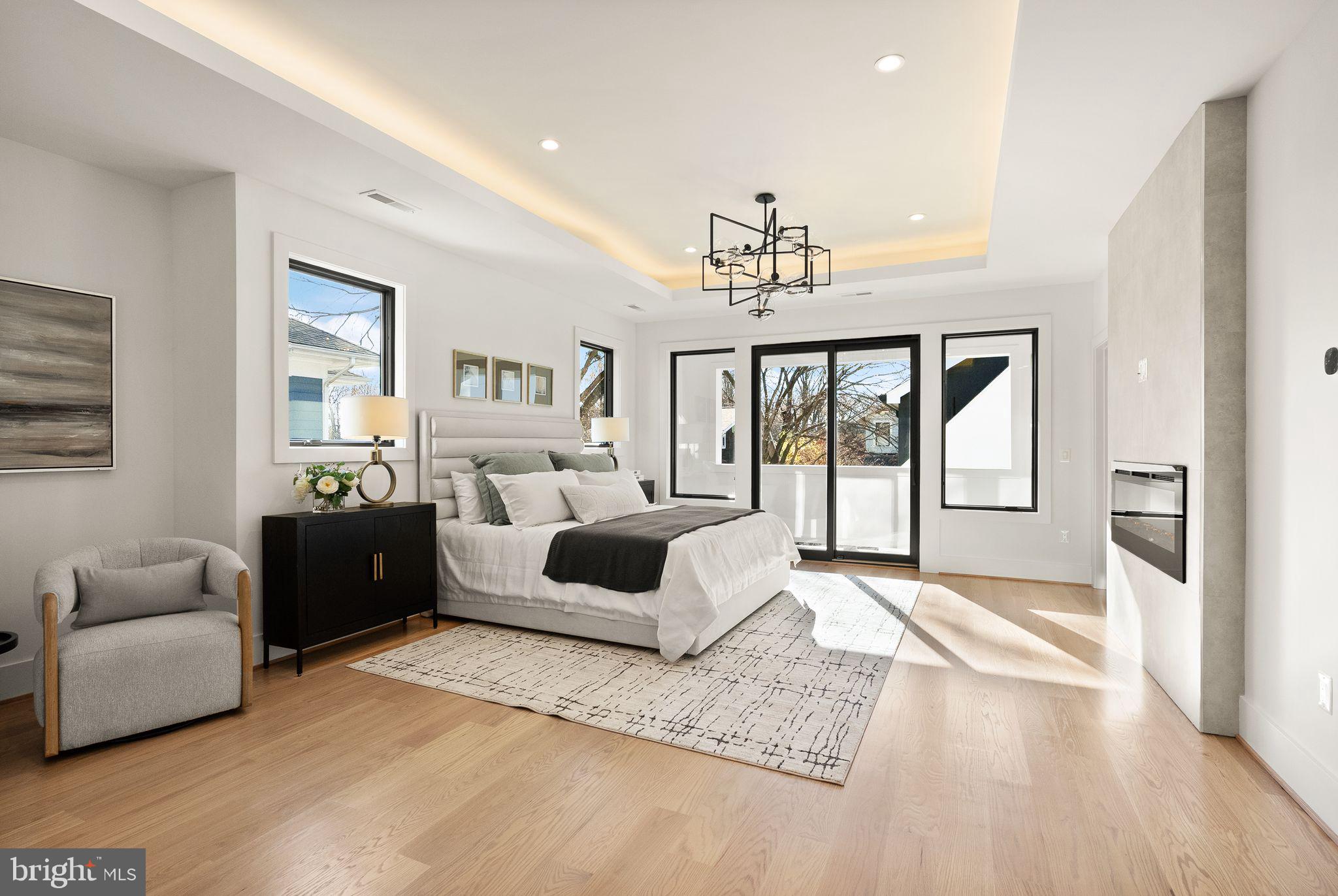 CLARENDON - Residential
