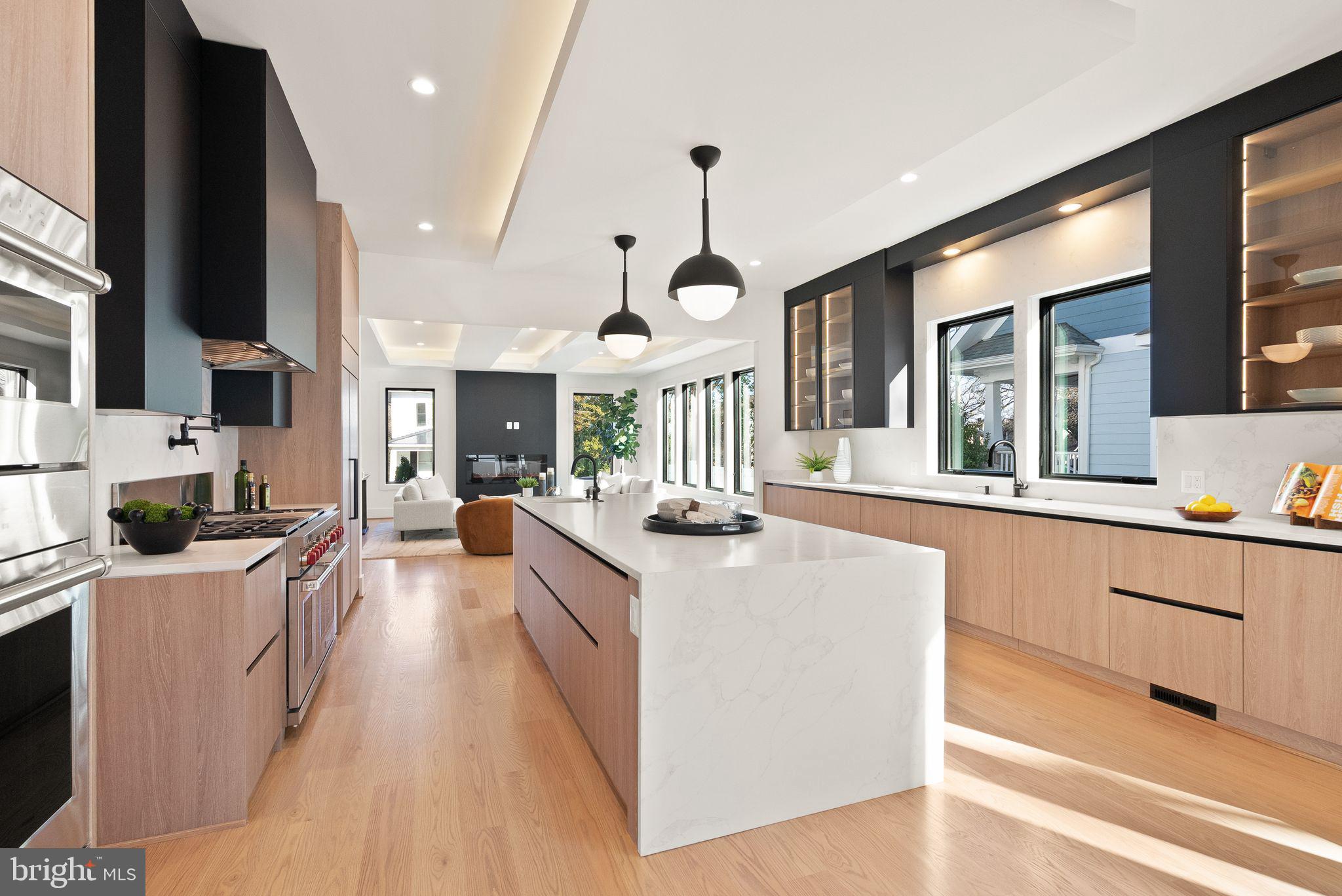 CLARENDON - Residential