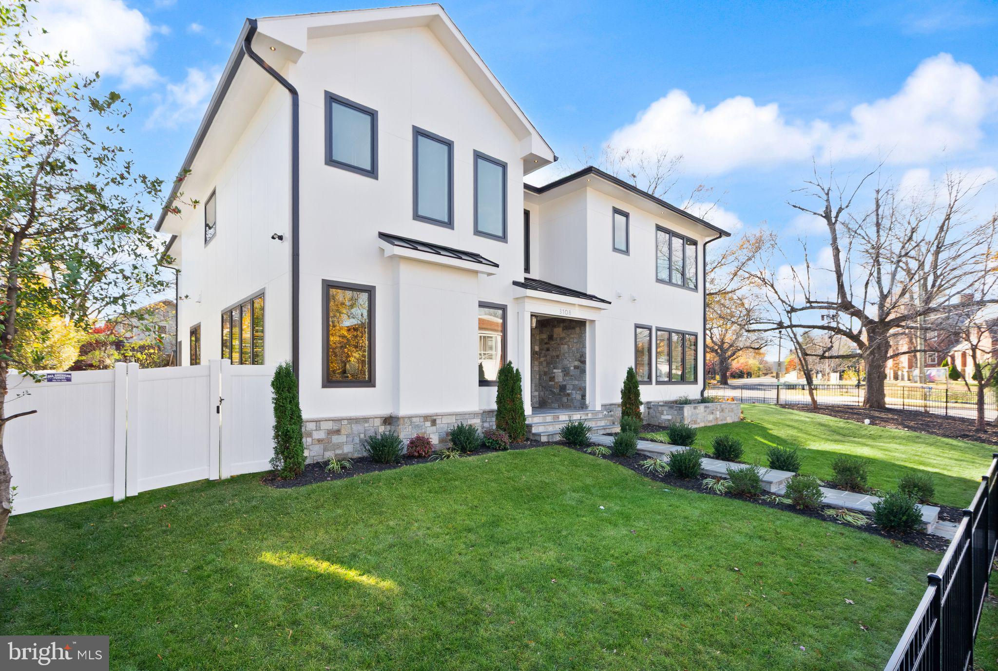CLARENDON - Residential
