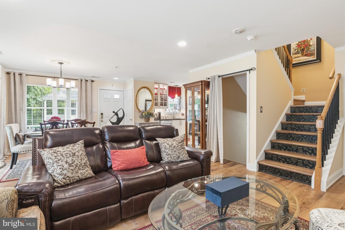 WALNUT BANK FARMS - Residential