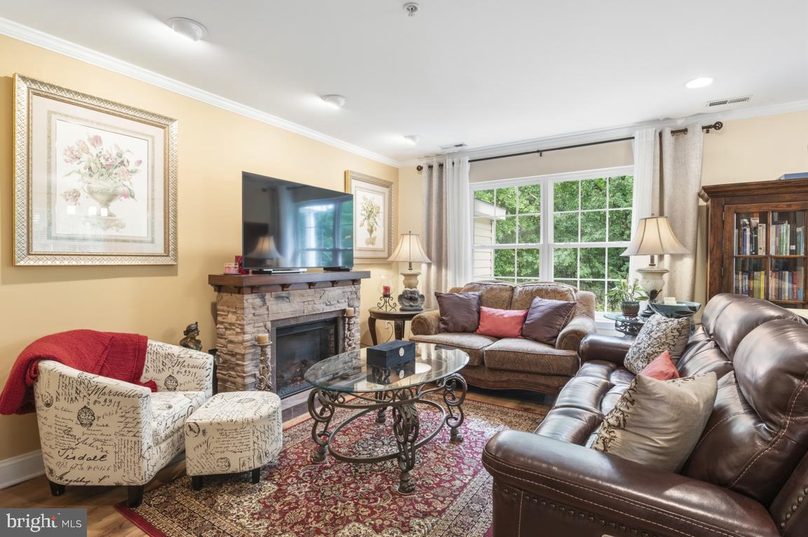 WALNUT BANK FARMS - Residential