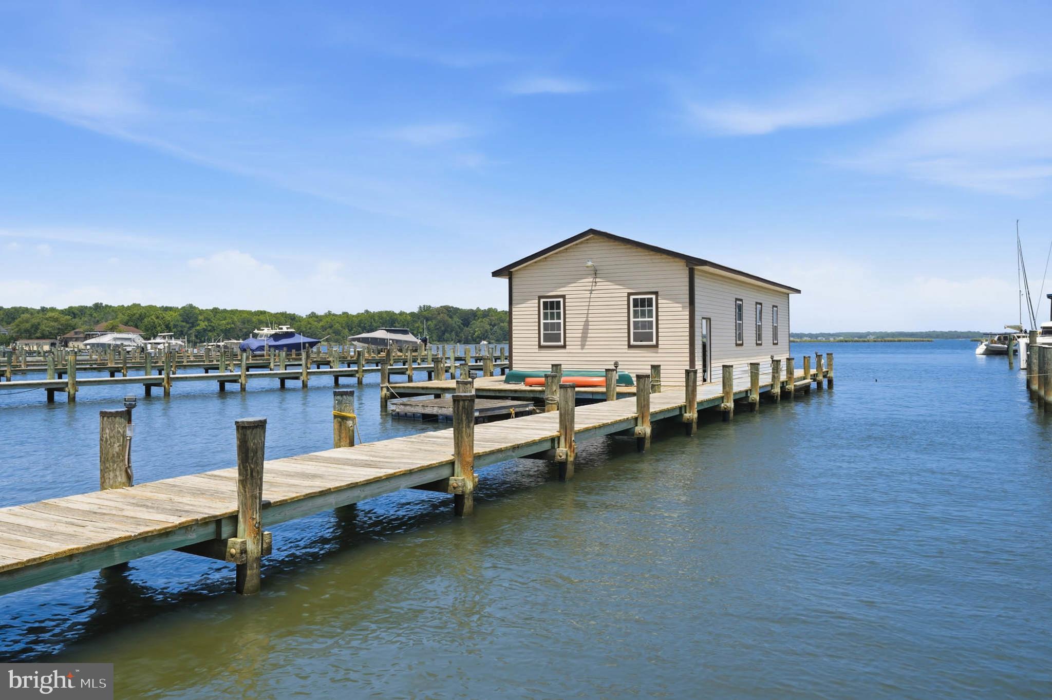 SELBY ON THE BAY - Residential