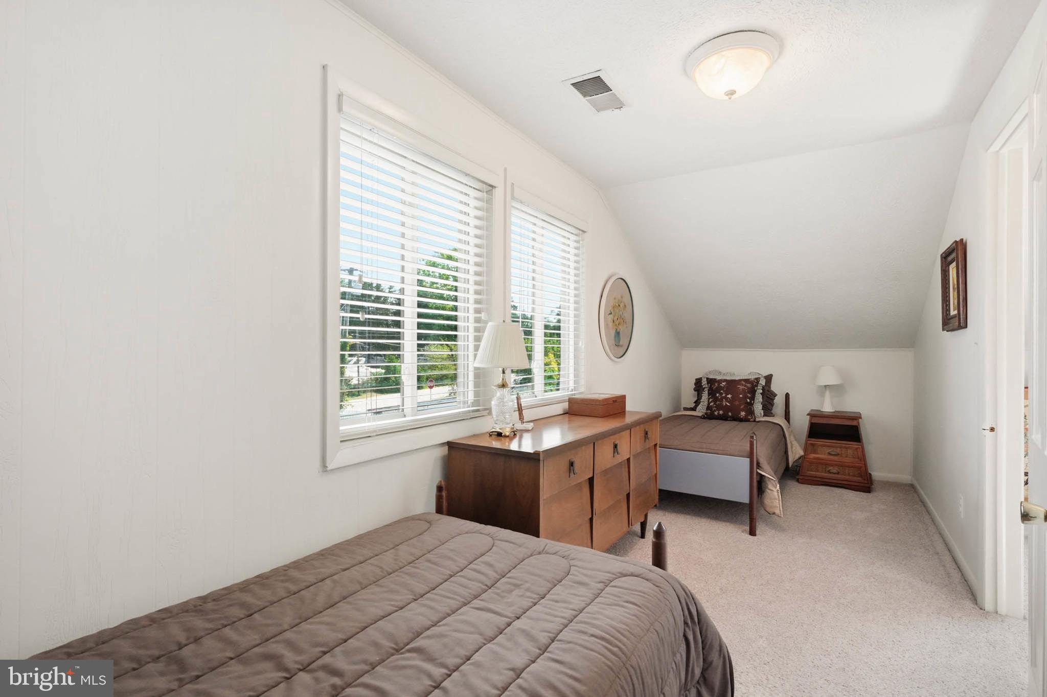 SELBY ON THE BAY - Residential