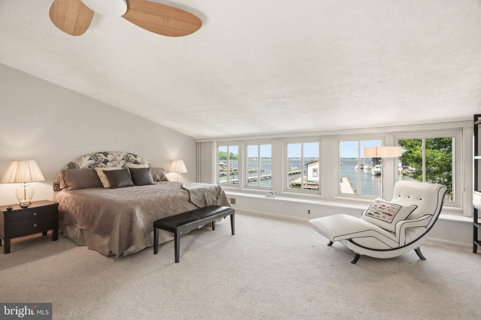 SELBY ON THE BAY - Residential