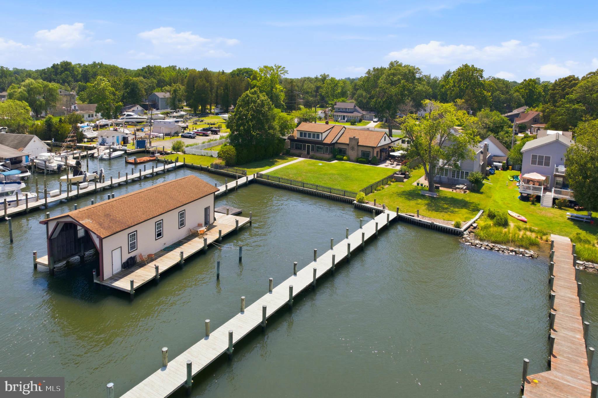 SELBY ON THE BAY - Residential