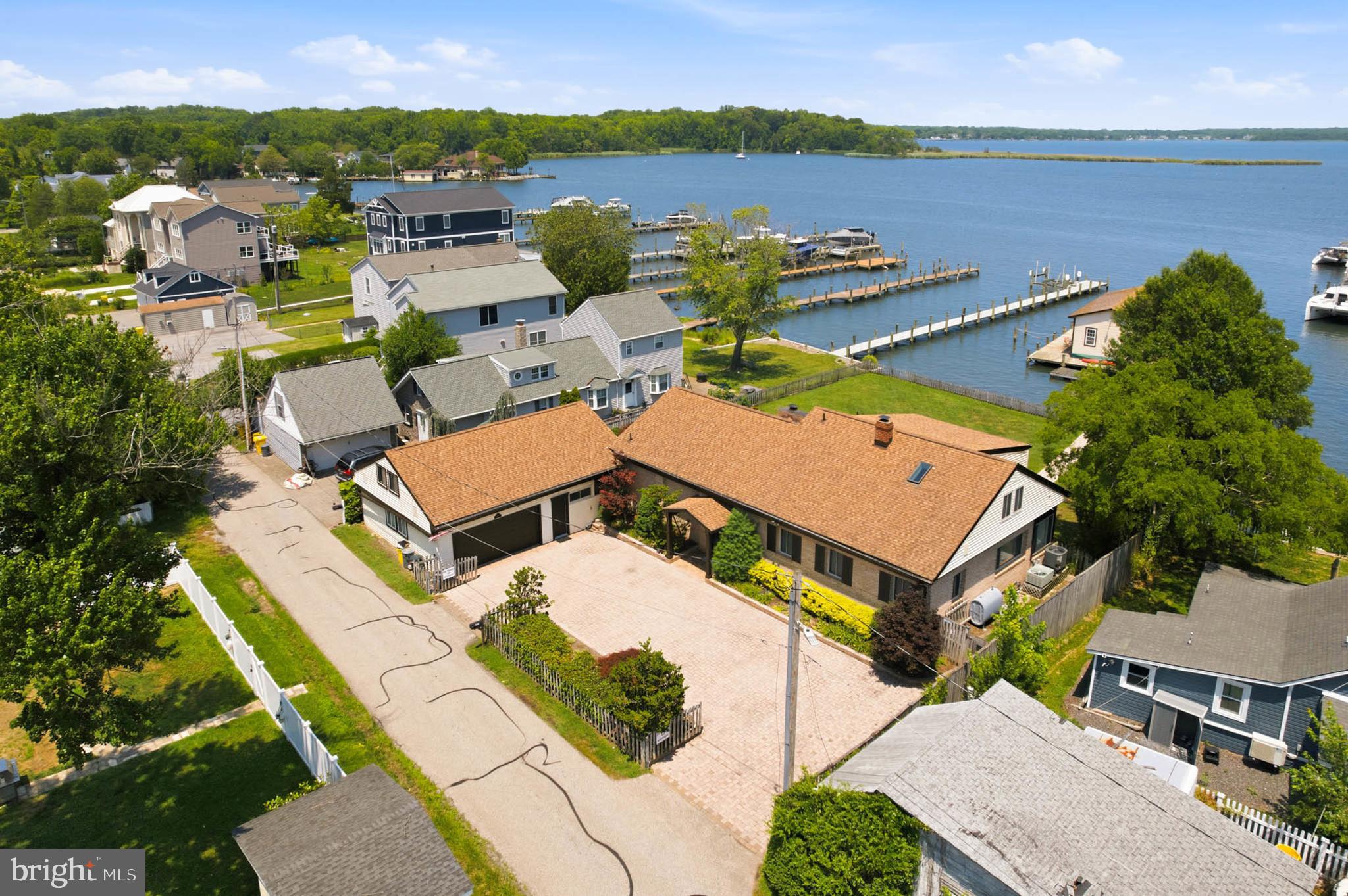 SELBY ON THE BAY - Residential