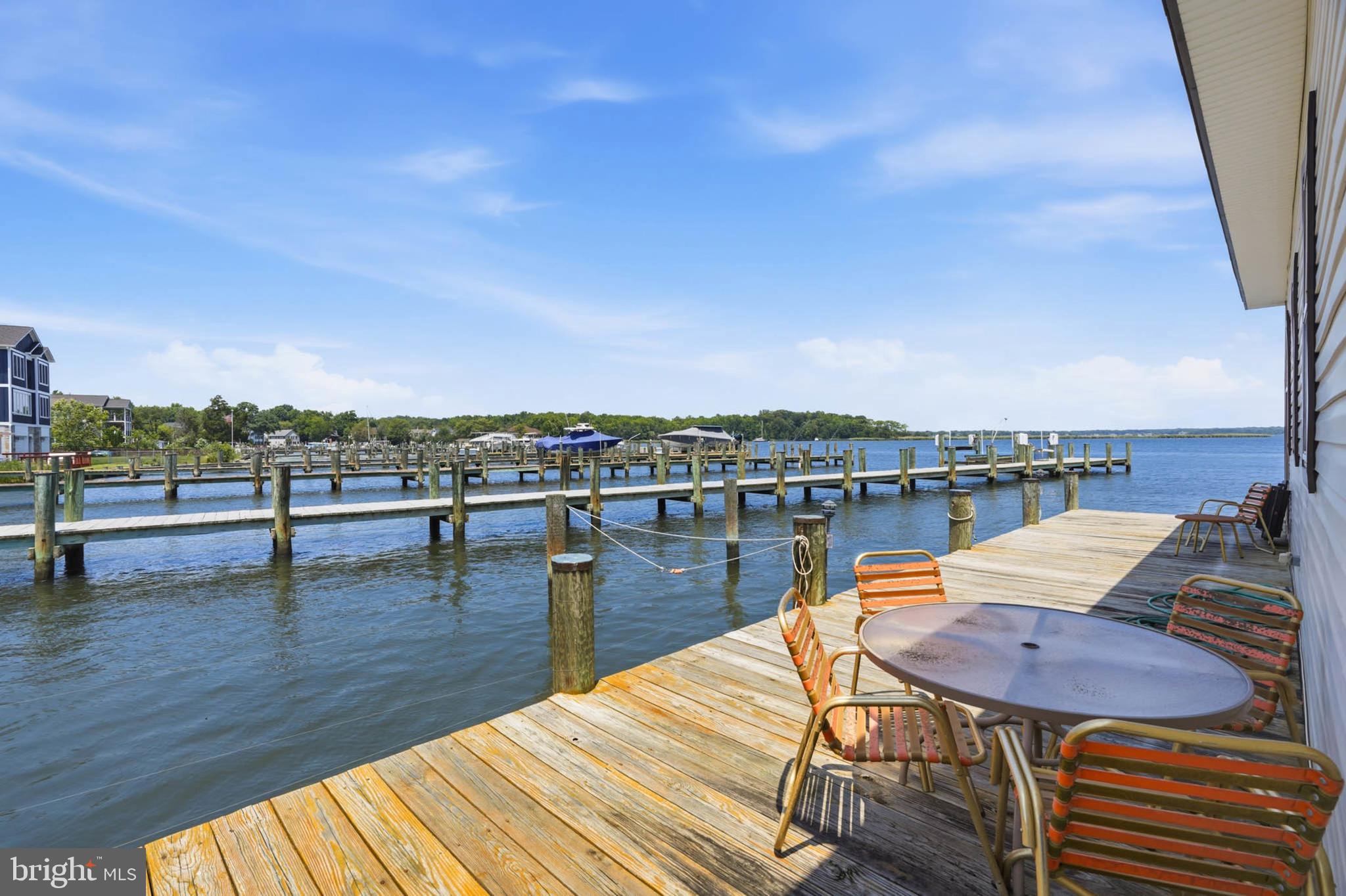 SELBY ON THE BAY - Residential