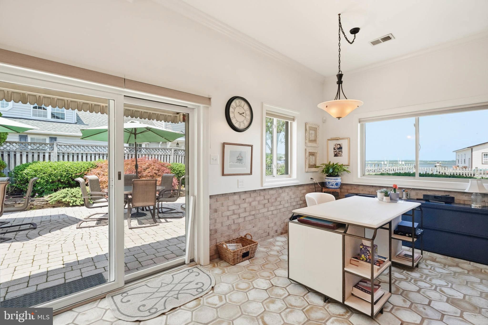 SELBY ON THE BAY - Residential