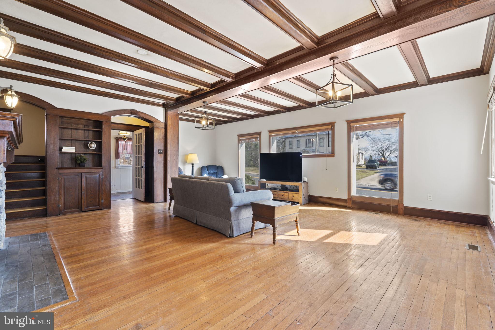 CHARLES TOWN - Residential