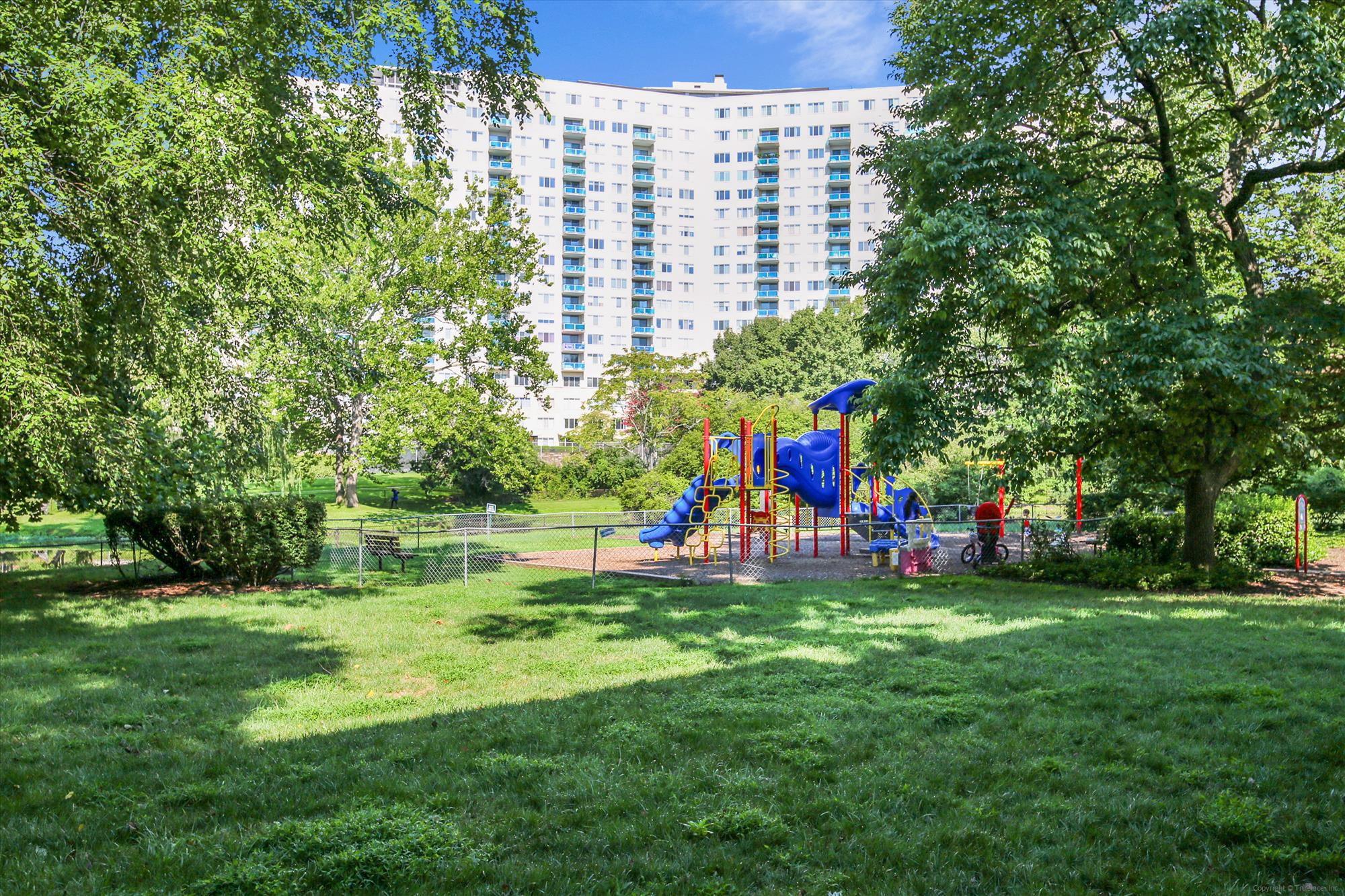 GROSVENOR PARK - Residential