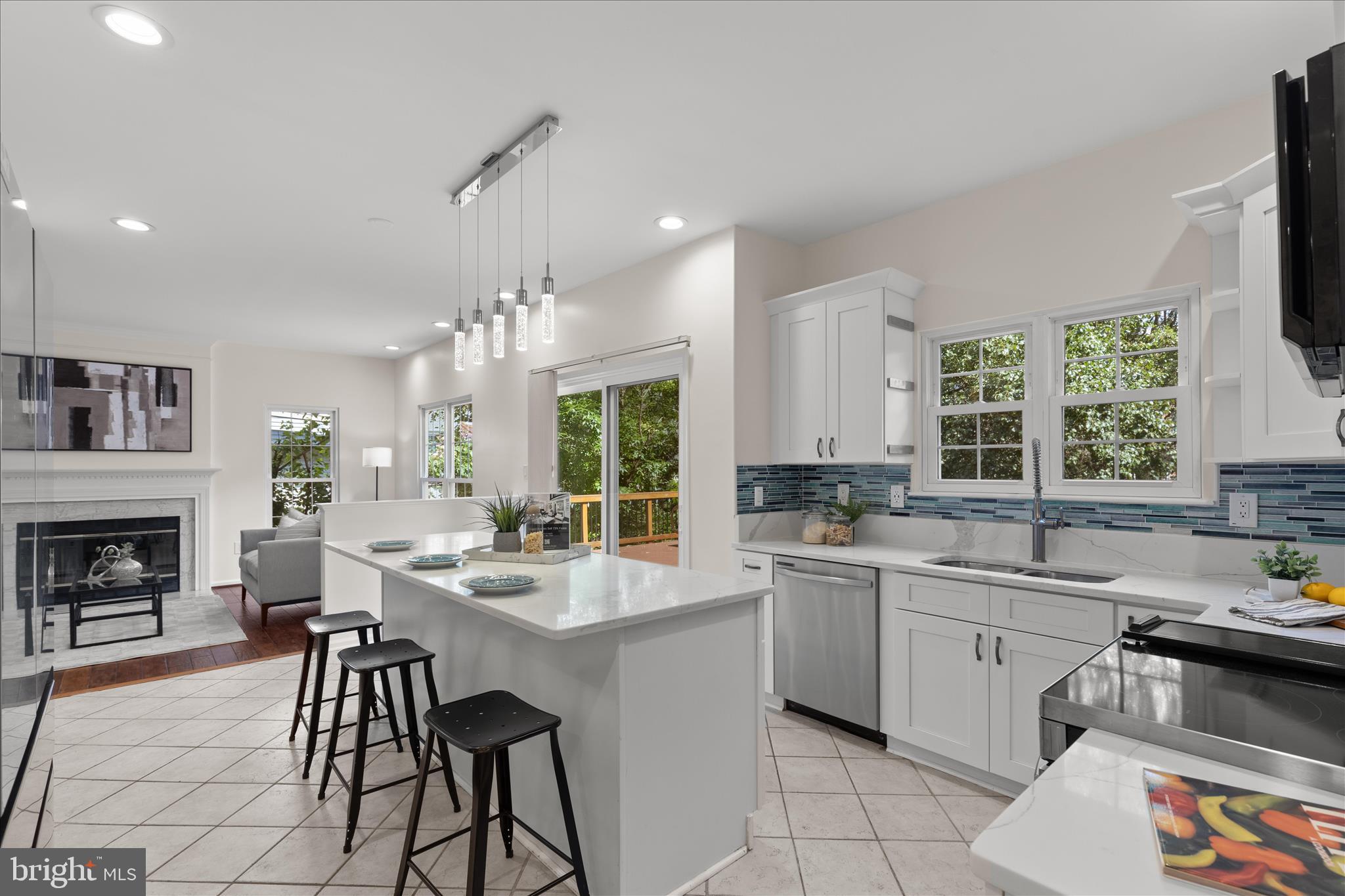 POTOMAC LAKES - Residential