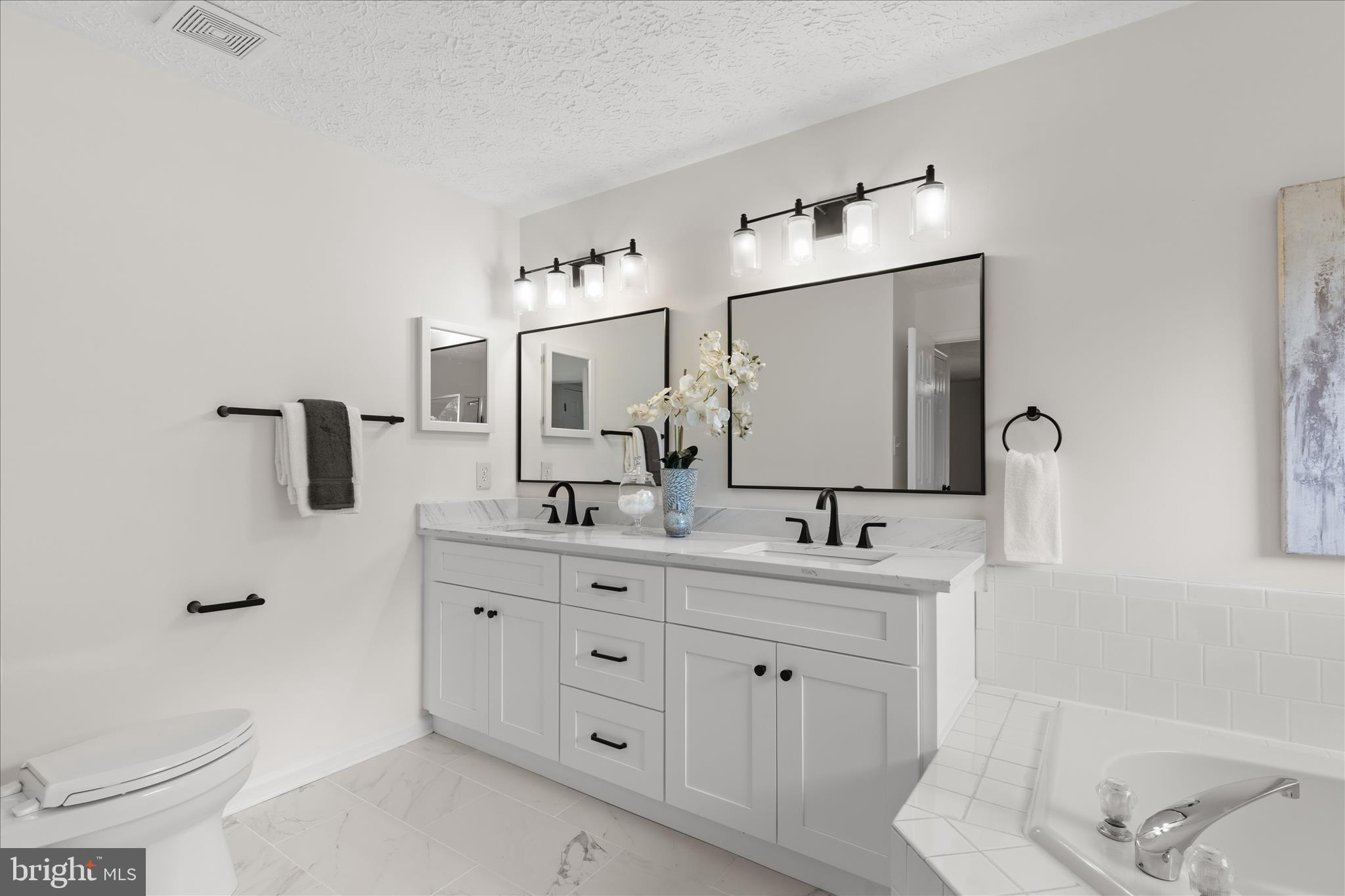 POTOMAC LAKES - Residential