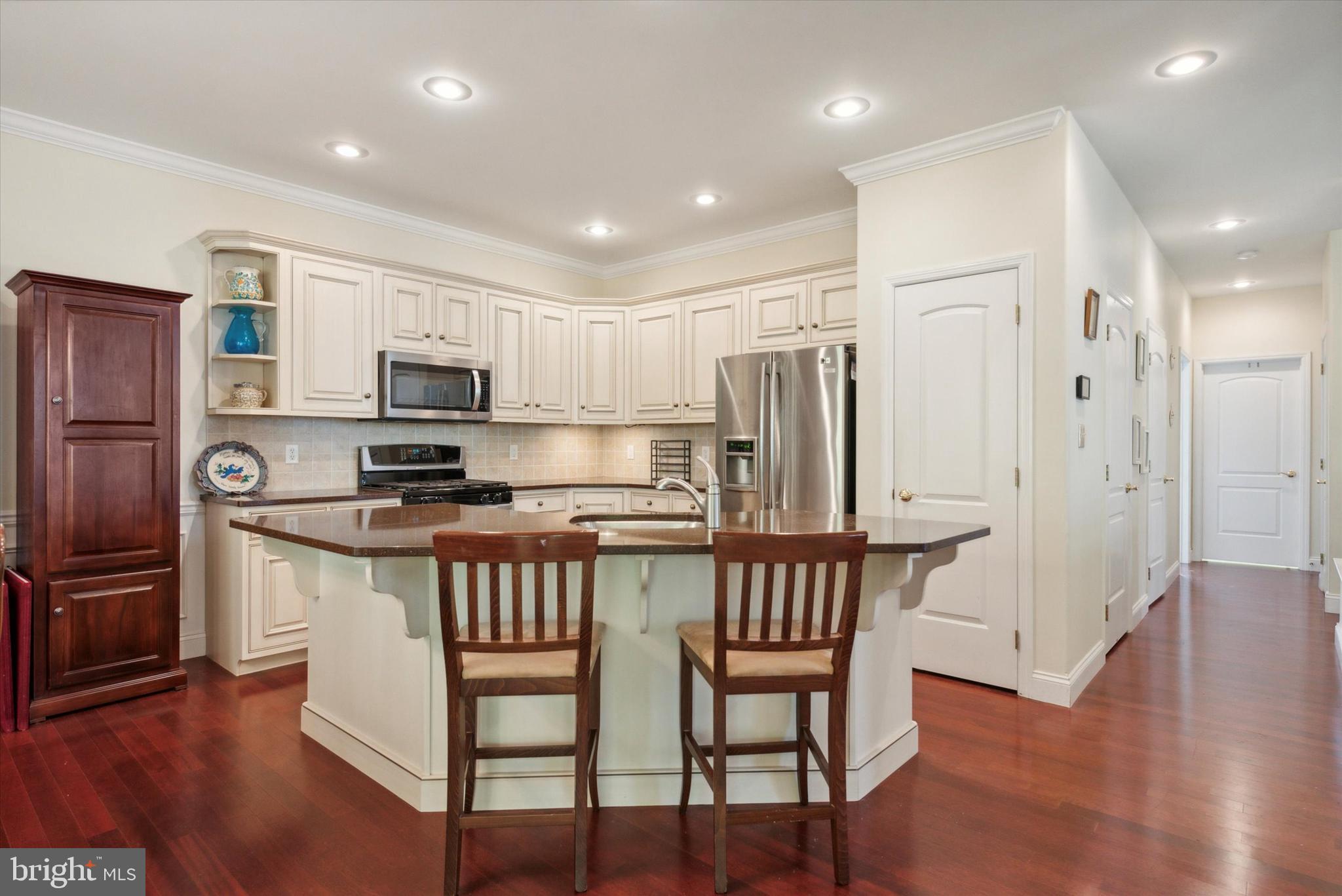 THE WOODS AT ROCK RAYMOND - Residential