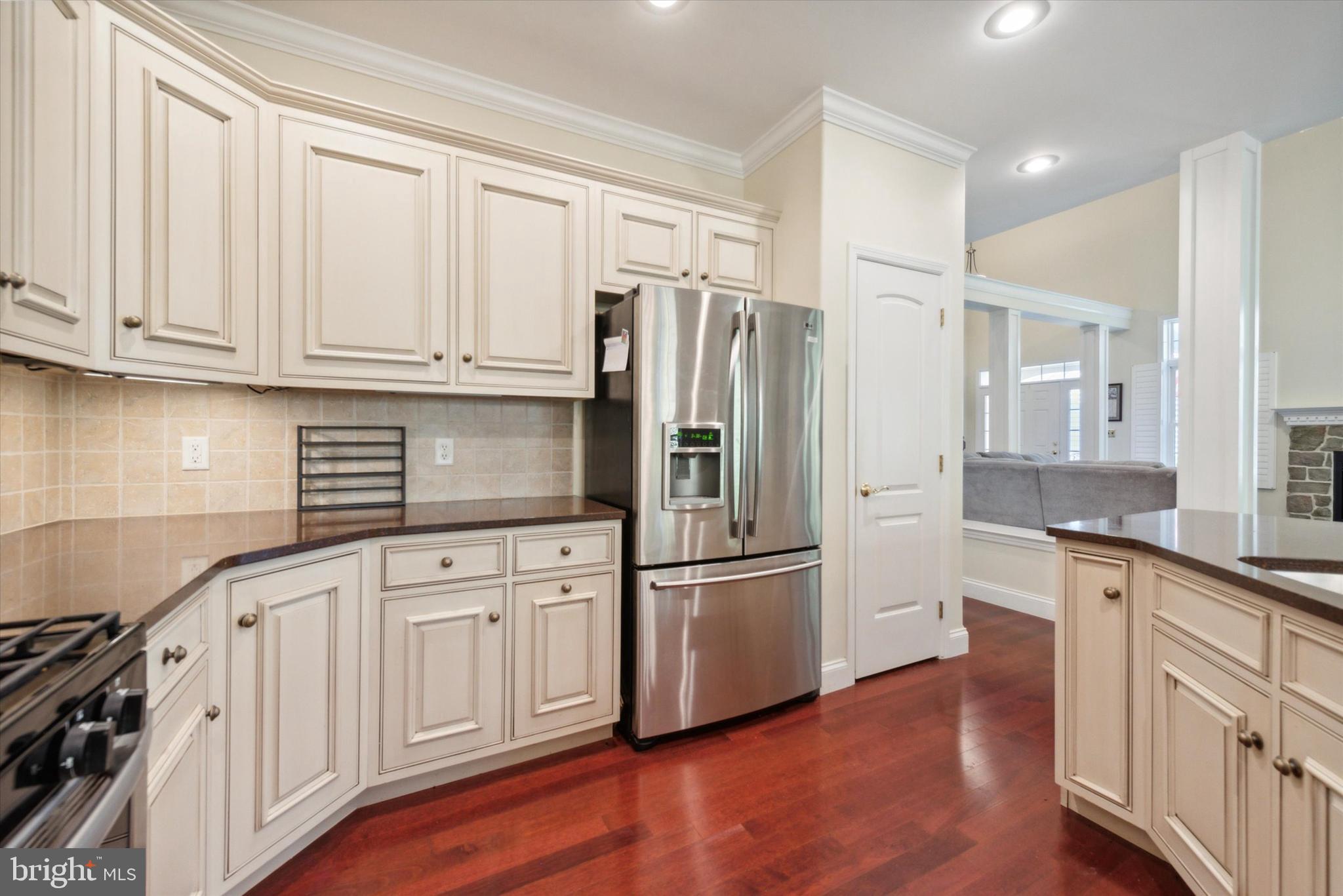 THE WOODS AT ROCK RAYMOND - Residential