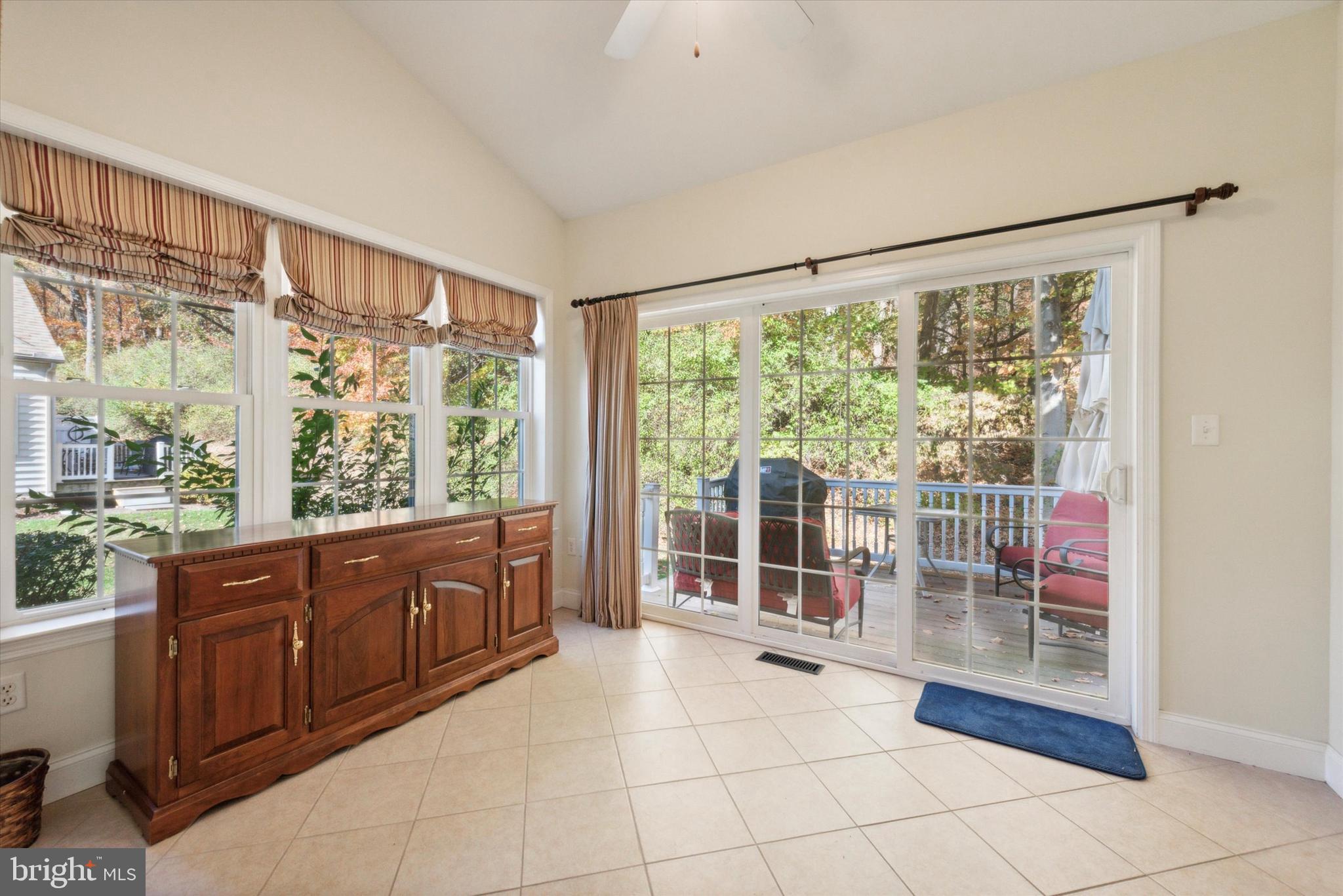 THE WOODS AT ROCK RAYMOND - Residential