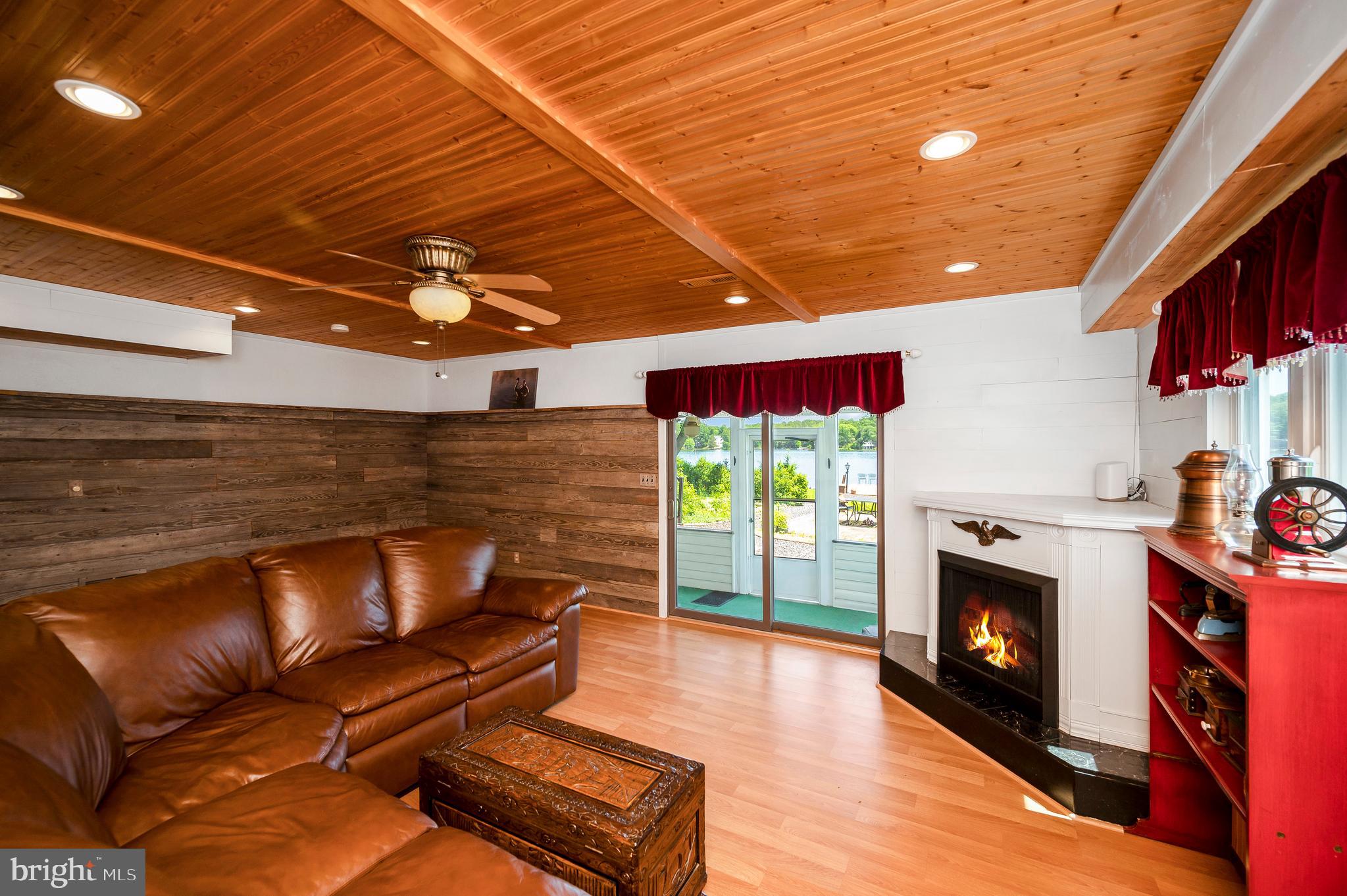 LAKE OF THE WOODS - Residential