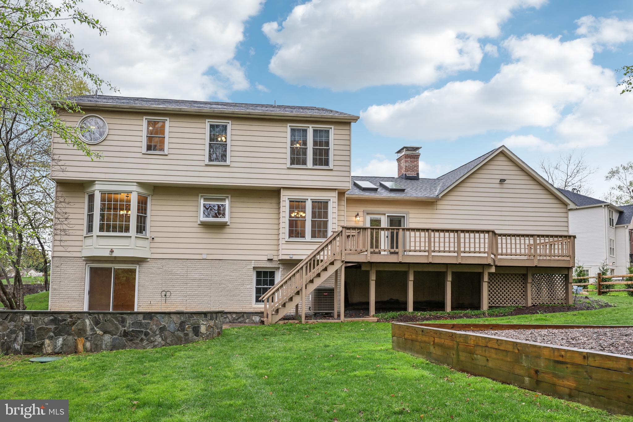 OAKTON MILL ESTATES - Residential Lease
