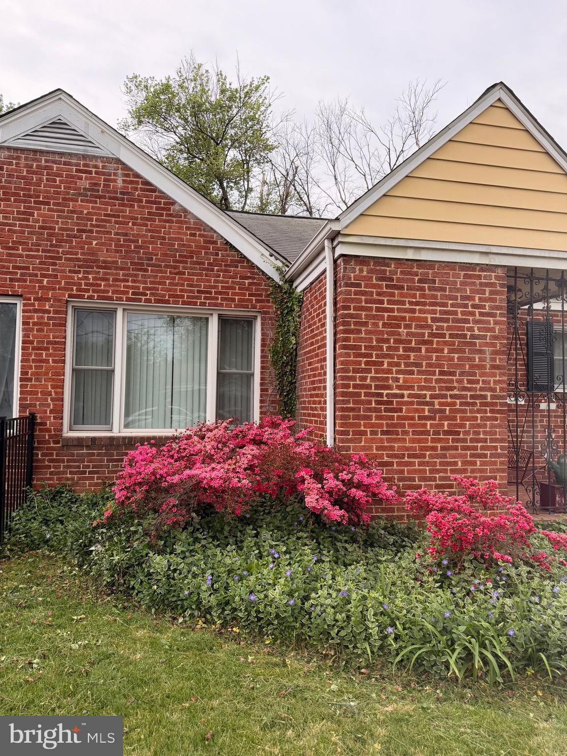RIGGS MANOR - Residential