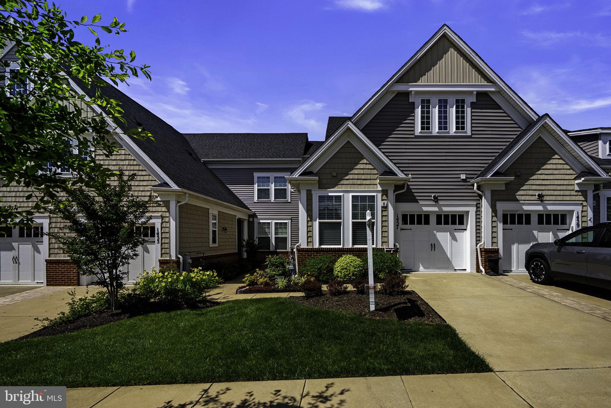 REGENCY AT TWO RIVERS - Residential