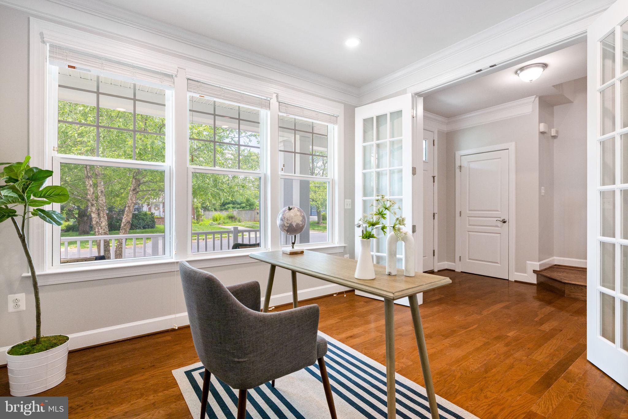 VIENNA WOODS - Residential