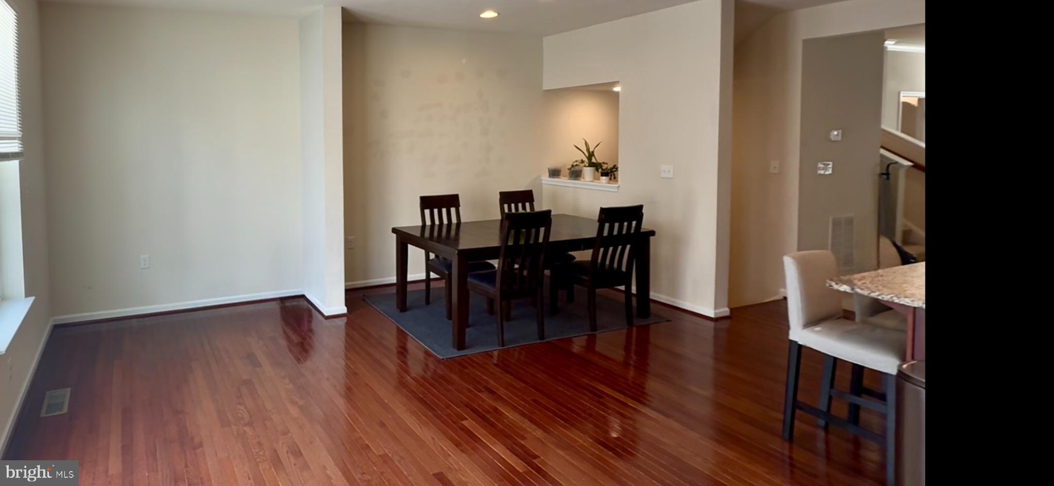 THE TOWNES AT TASKER - Residential