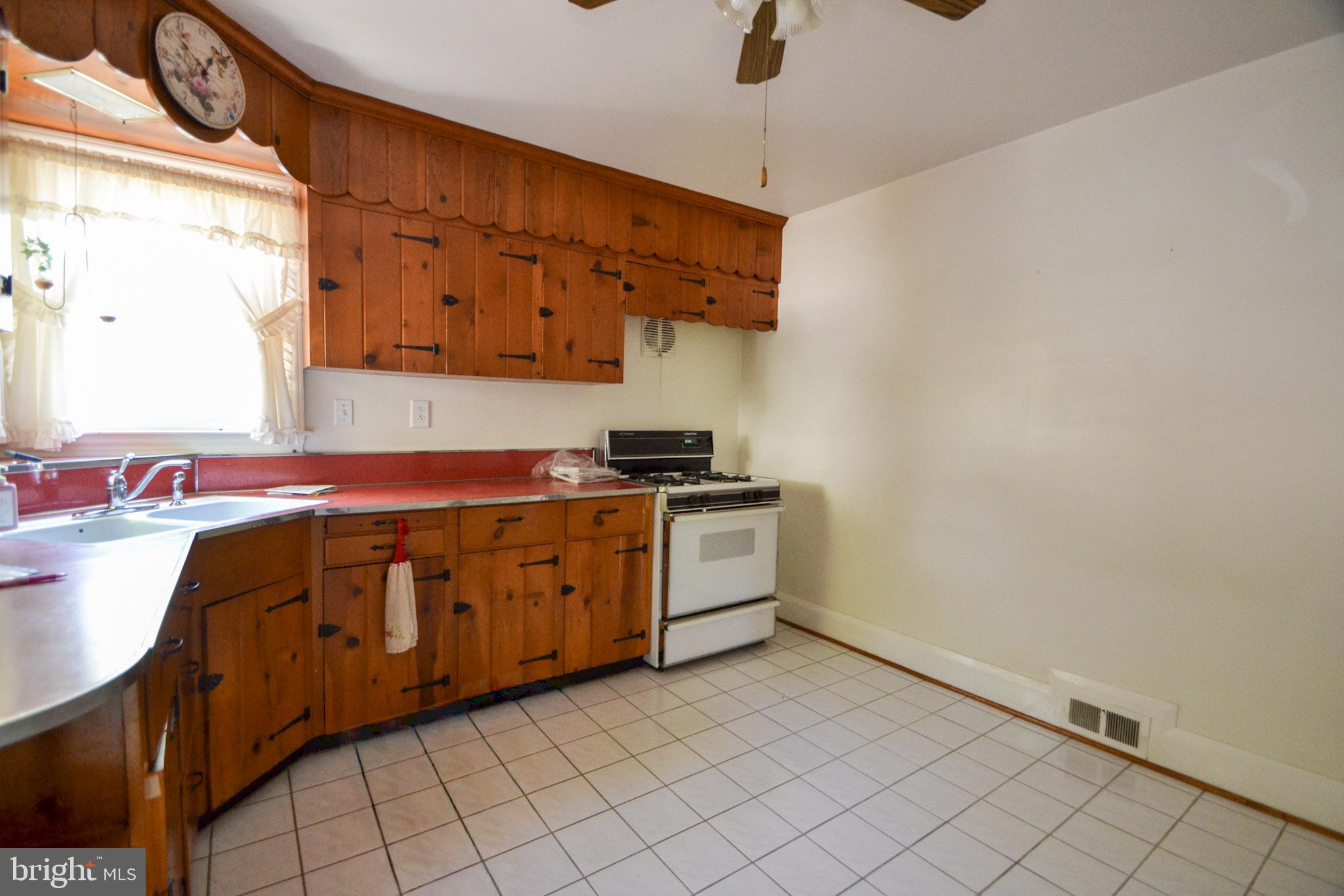 HILLENDALE PARK - Residential