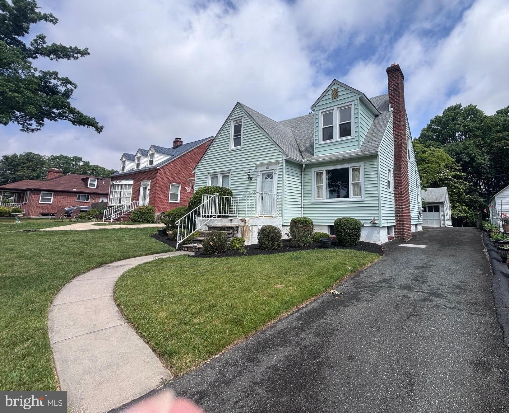 HILLENDALE PARK - Residential