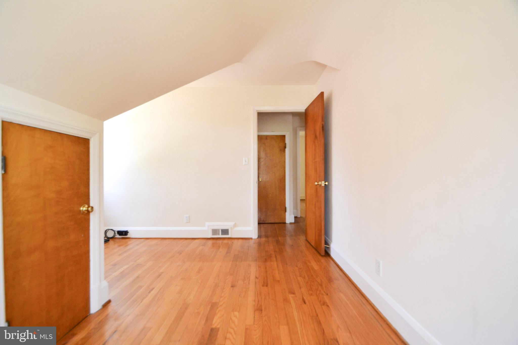 HILLENDALE PARK - Residential