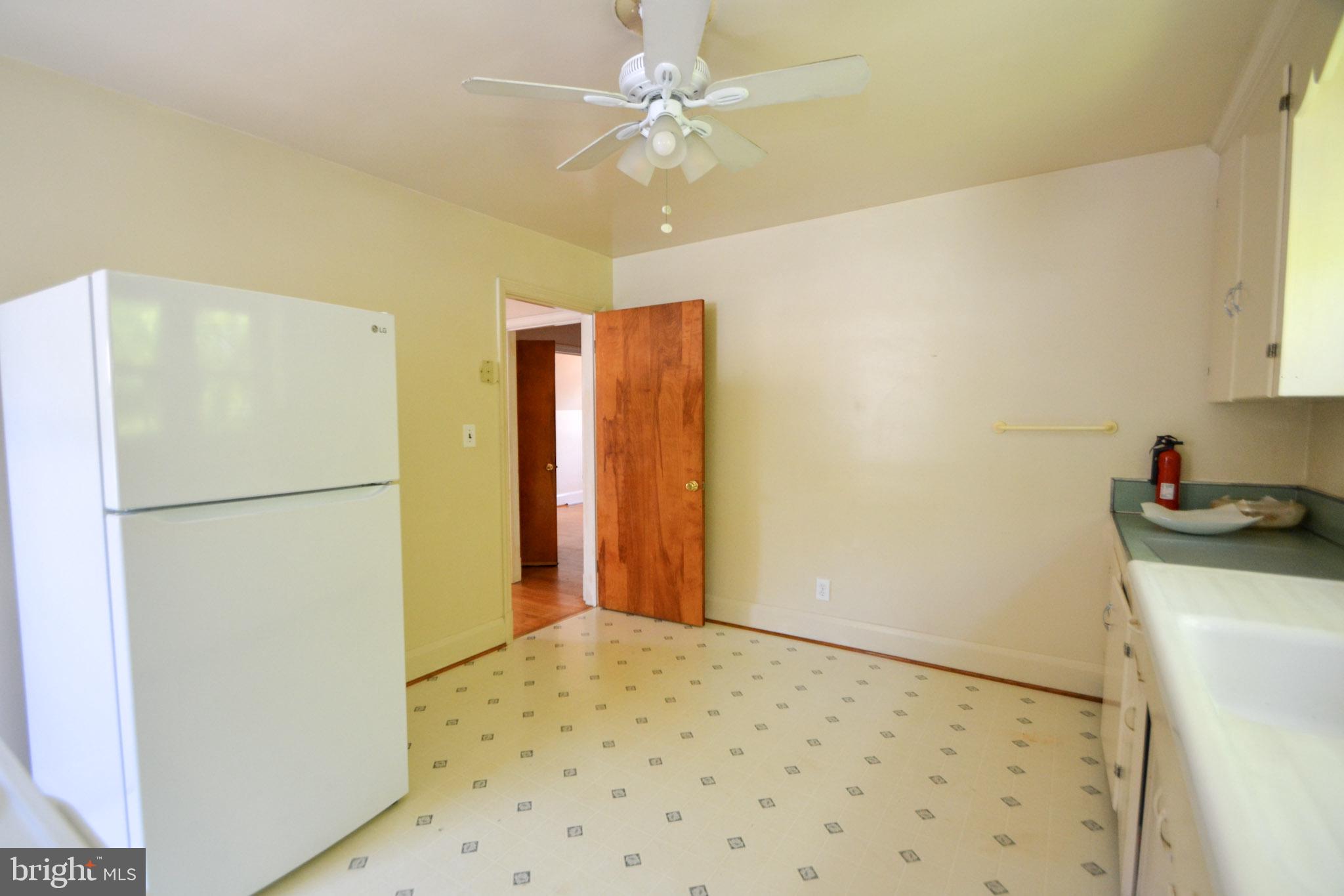 HILLENDALE PARK - Residential
