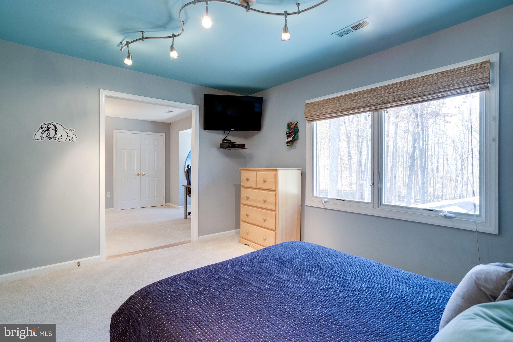 LANGLEY OAKS - Residential