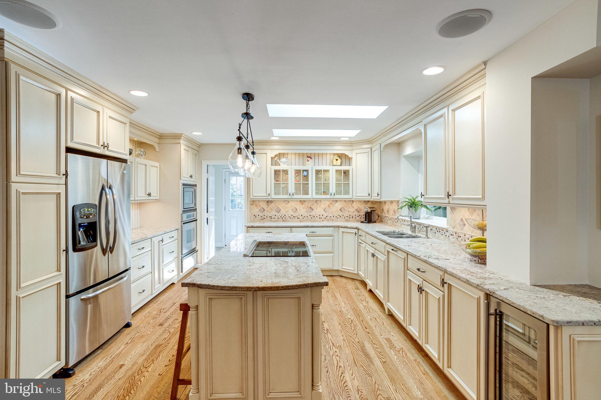 LANGLEY OAKS - Residential