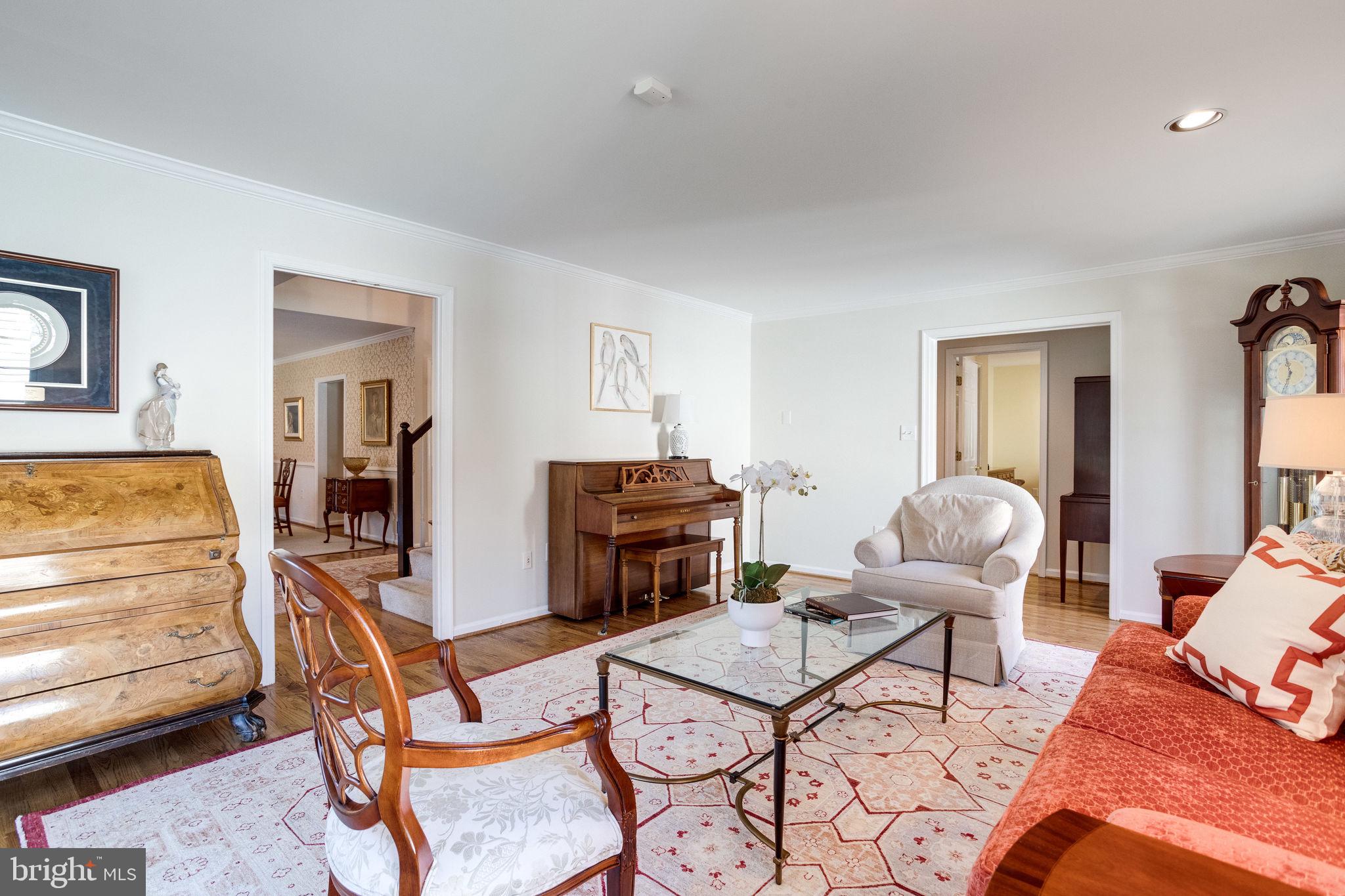 LANGLEY OAKS - Residential
